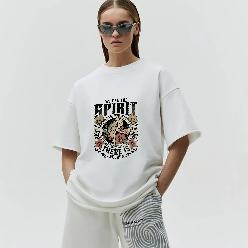 Birds Holding Flowers Simple 2025 Hot Women Graphic Tshirt Vintage Casual Streetwear Y2k Style Cotton Tee Fashion Loose Fit Top
Birds Holding Flowers Simple 2025 Hot Women Graphic Tshirt Vintage Casual Streetwear Y2k Style Cotton Tee Fashion Loose Fit Top