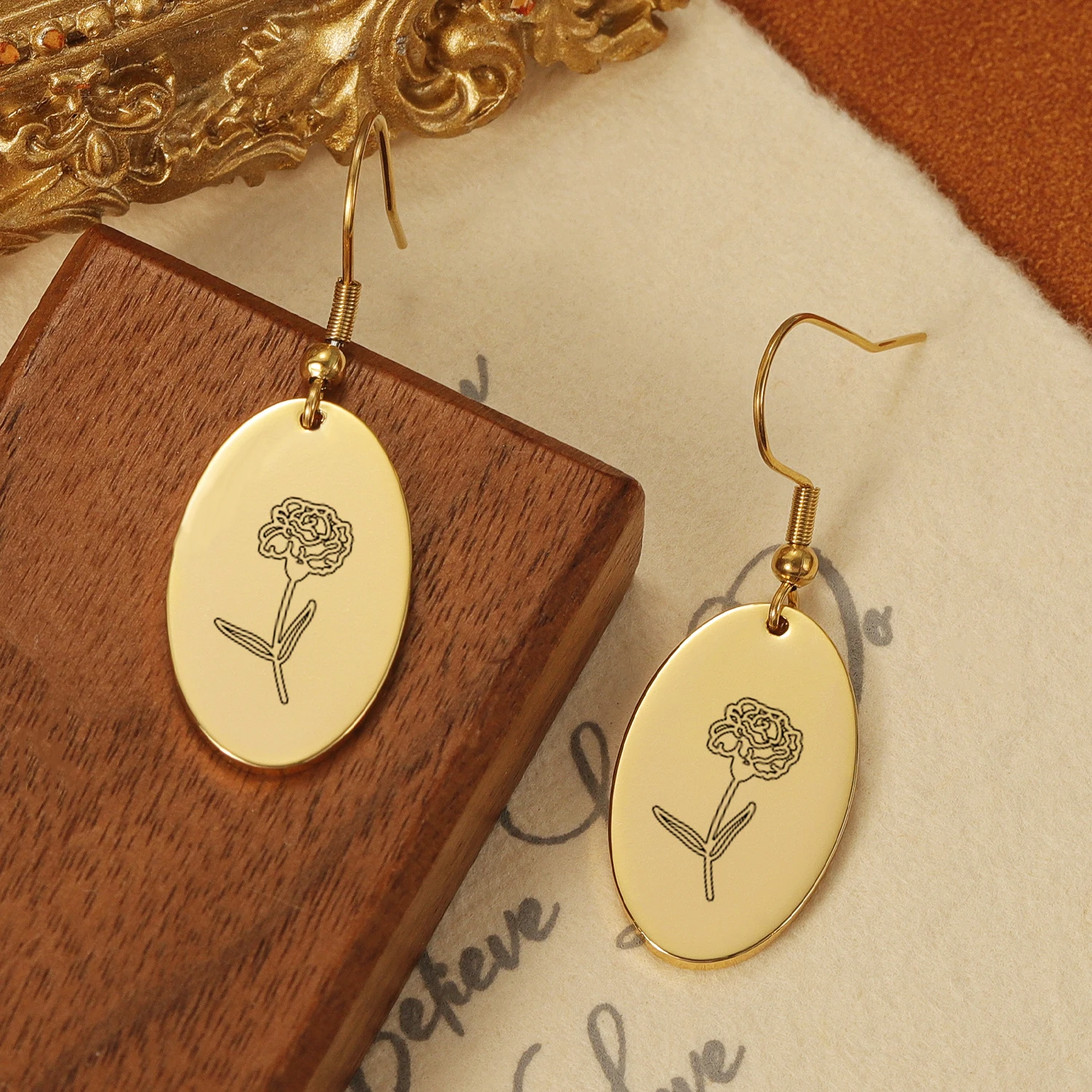 Personalized Oval Custom Engraved Birthday Flower Earrings Stainless Steel Earrings 18K Gold Plated Jewelry Birthday Women Gift
Personalized Oval Custom Engraved Birthday Flower Earrings Stainless Steel Earrings 18K Gold Plated Jewelry Birthday Women Gift