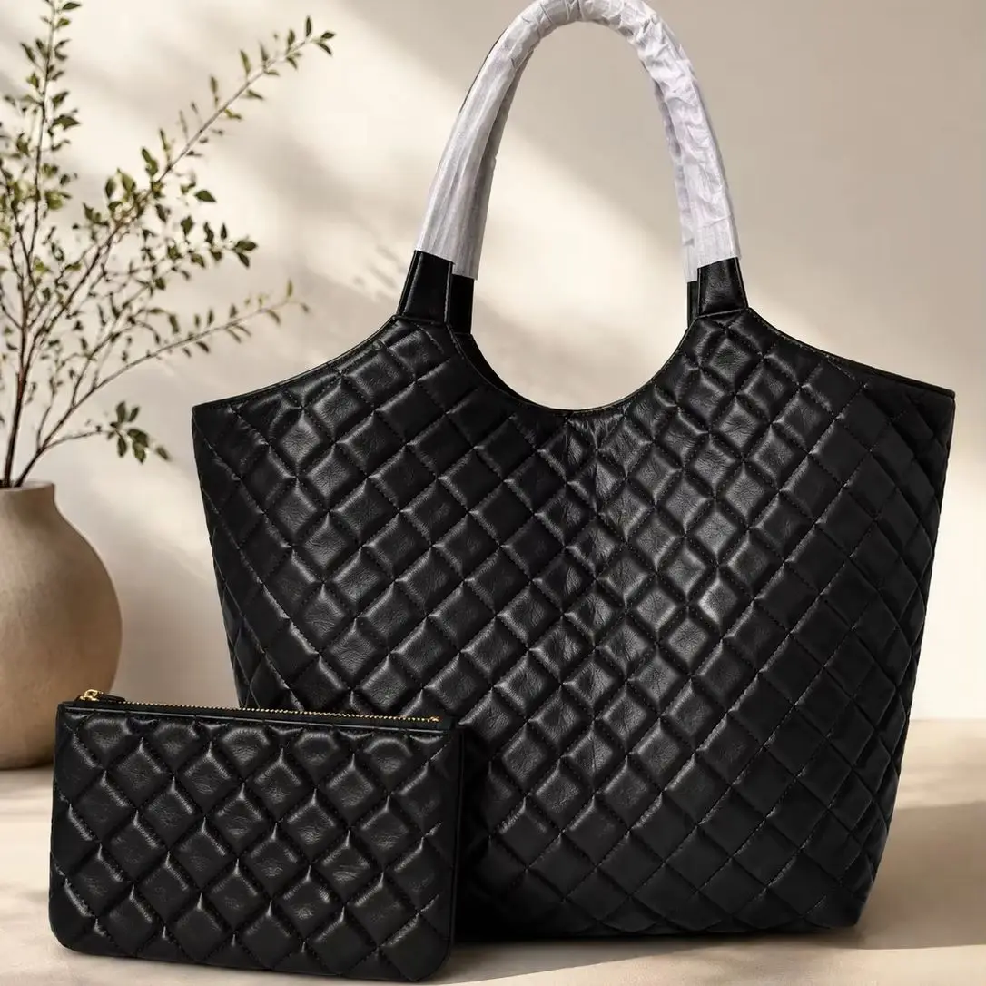 2026 New Luxury Bag Quilted Pattern Shopping Bag Tote Bag Size 39×24×6cm
2026 New Luxury Bag Quilted Pattern Shopping Bag Tote Bag Size 39×24×6cm
