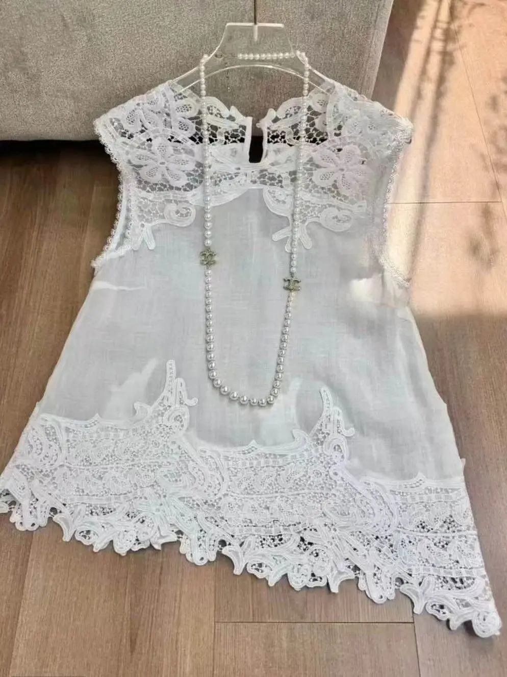 Elegant summer women's french style natural linen lace trim top
Elegant summer women's french style natural linen lace trim top