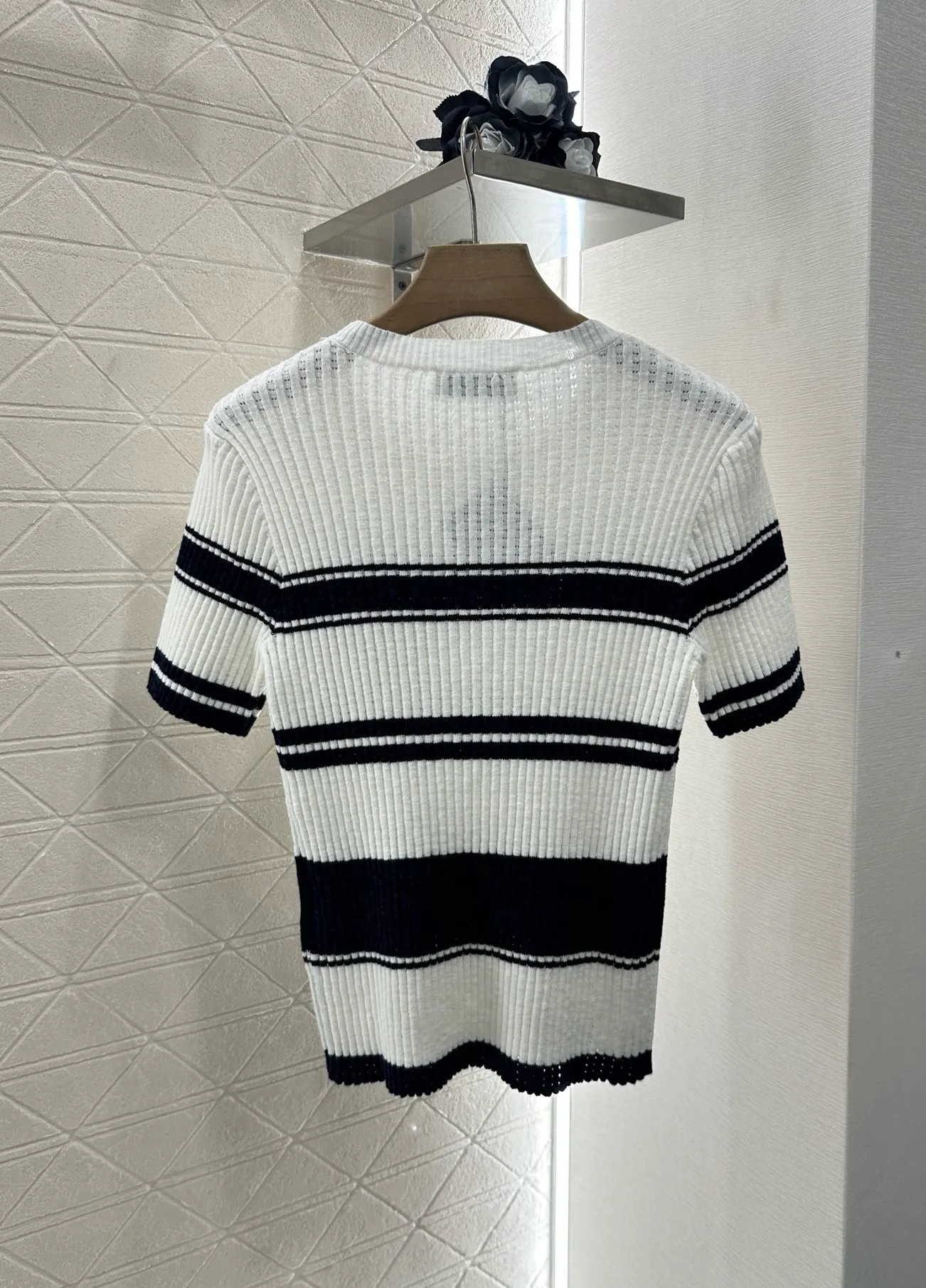 2025 Summer Striped Knitted Short Sleeve Wool Yarn Weaving Comfortable Breathable Round Neck with Elasticity WYY-58
2025 Summer Striped Knitted Short Sleeve Wool Yarn Weaving Comfortable Breathable Round Neck with Elasticity WYY-58