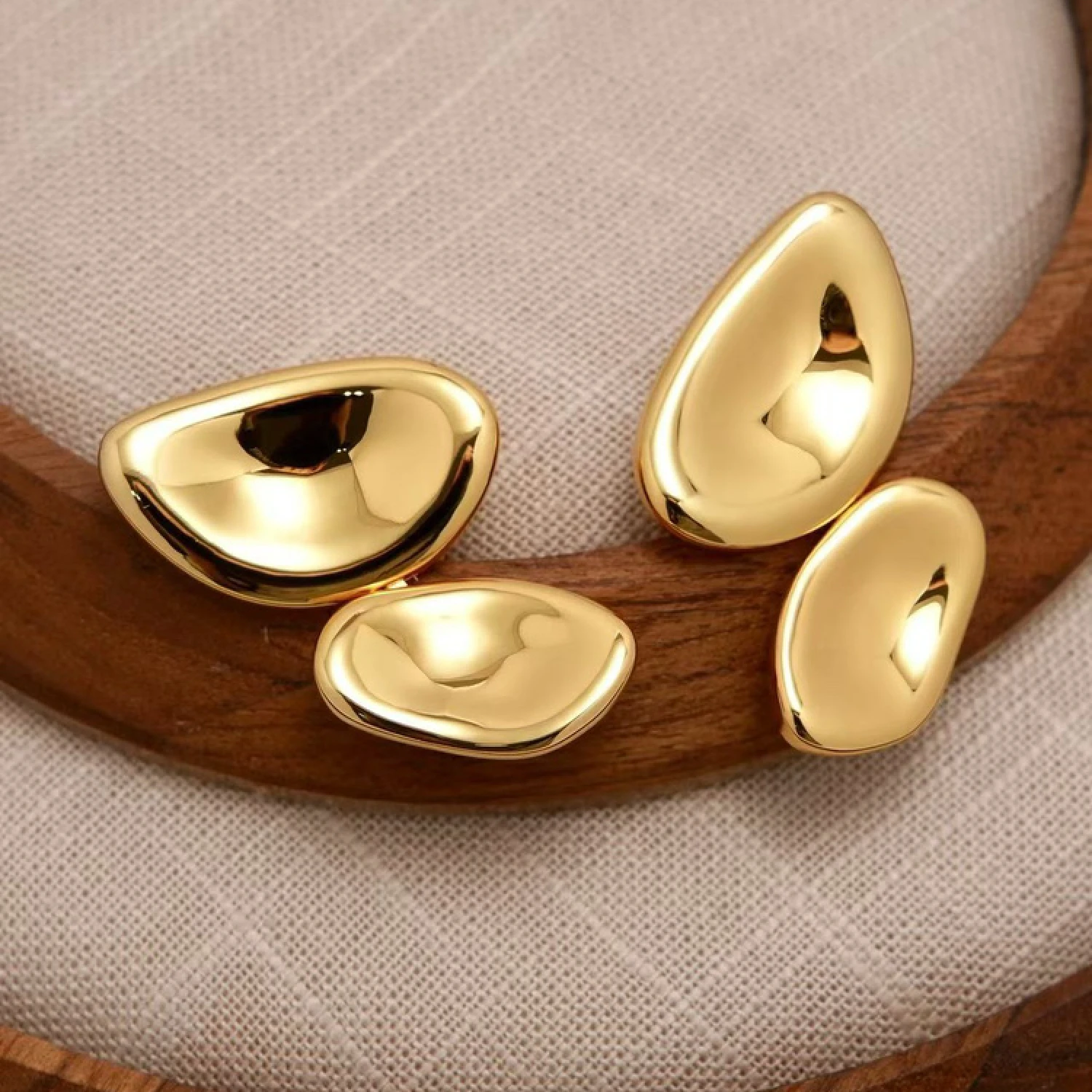 YAJUNIEL 24K Real Gold Plated Fluid Drop Earrings for Women Hypoallergenic Brass Polished Stud Dangle Earrings Jewelry Gift
YAJUNIEL 24K Real Gold Plated Fluid Drop Earrings for Women Hypoallergenic Brass Polished Stud Dangle Earrings Jewelry Gift