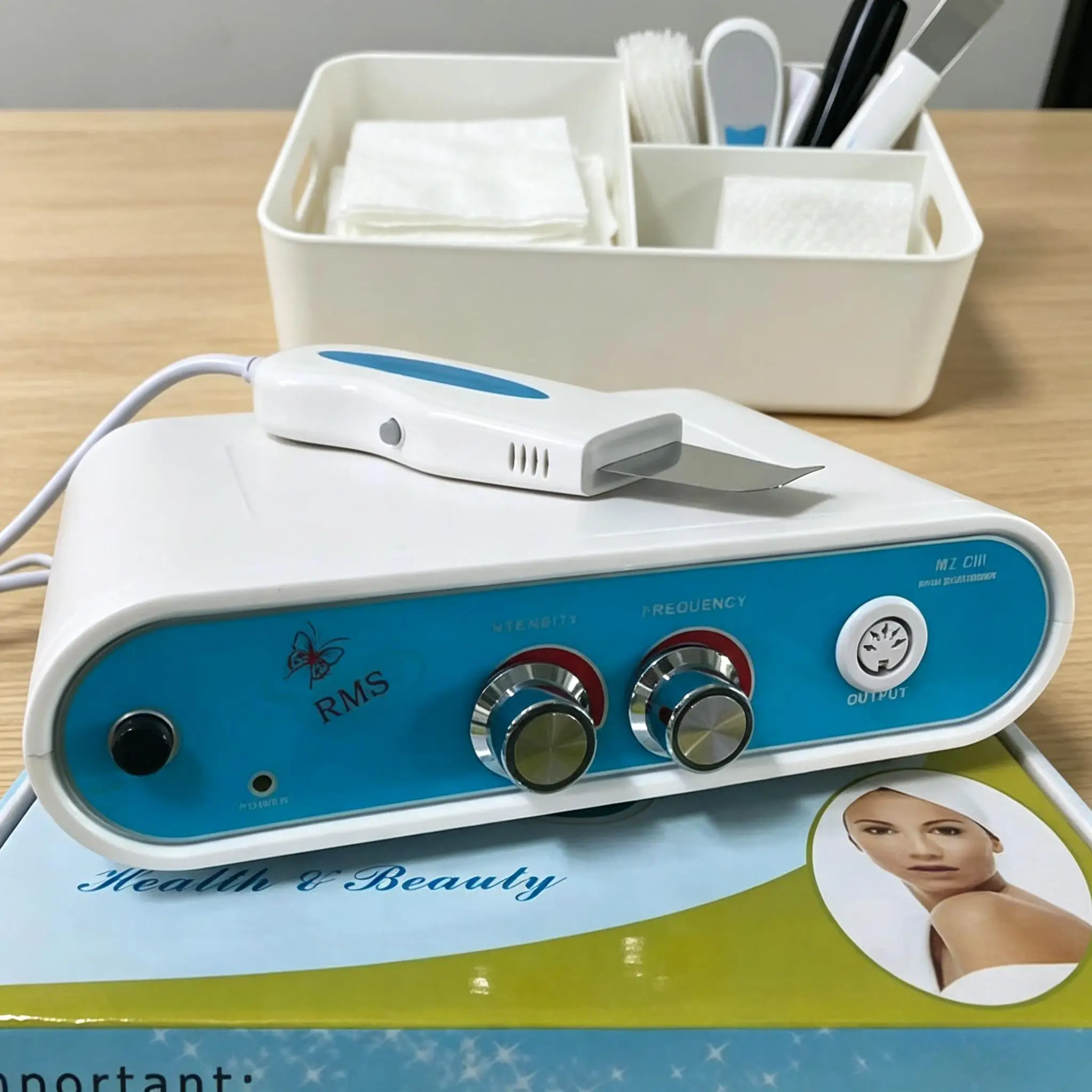 Electric Facial Skin Spatula Ultrasonic Blackhead Cleaner Deep Cleansing Pore Scrubber USB Charging Home Beauty Device
Electric Facial Skin Spatula Ultrasonic Blackhead Cleaner Deep Cleansing Pore Scrubber USB Charging Home Beauty Device