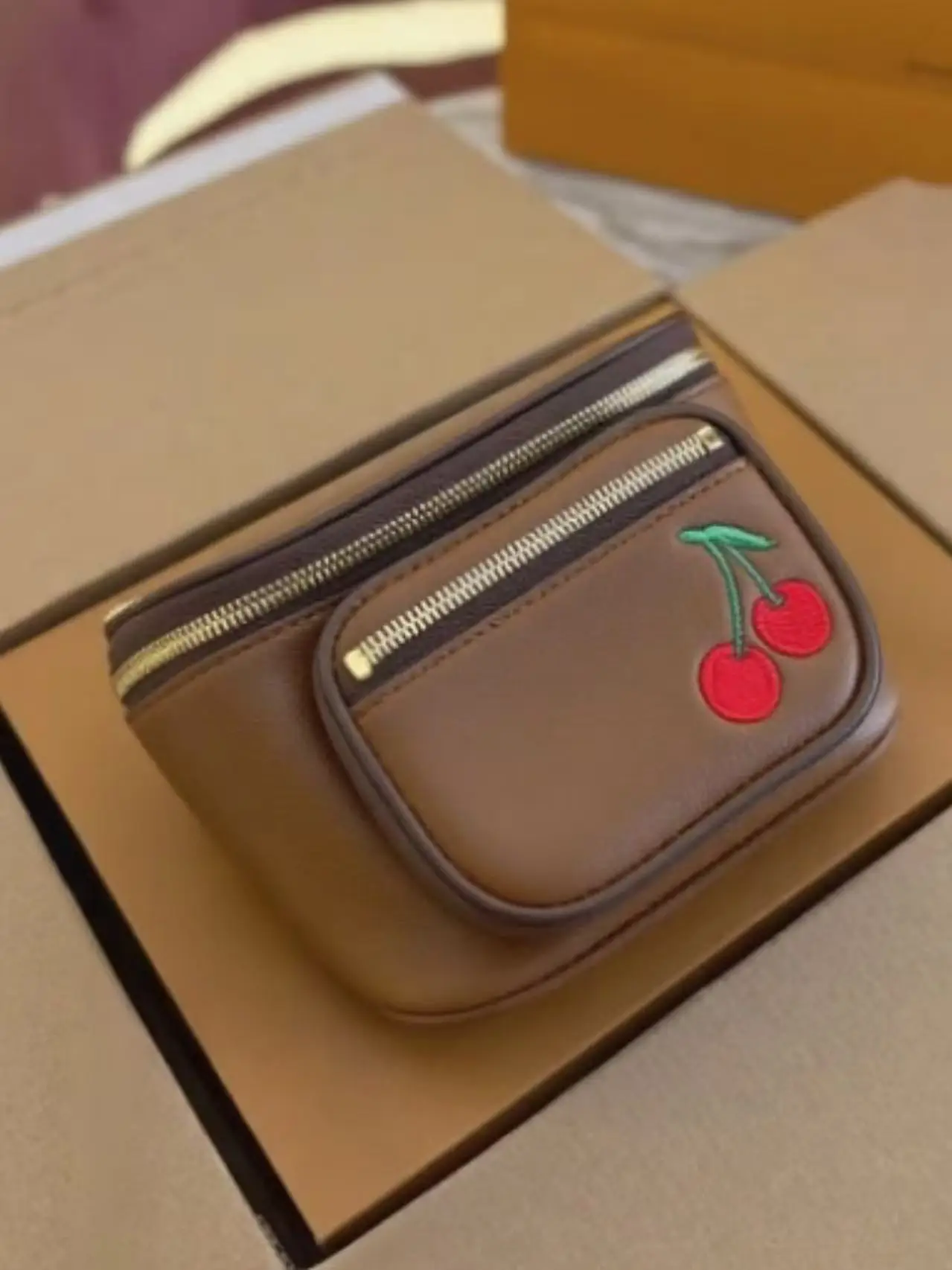 2025 Cherry Cowboy Waist Bag Material Lightweight Design Simple 491
2025 Cherry Cowboy Waist Bag Material Lightweight Design Simple 491