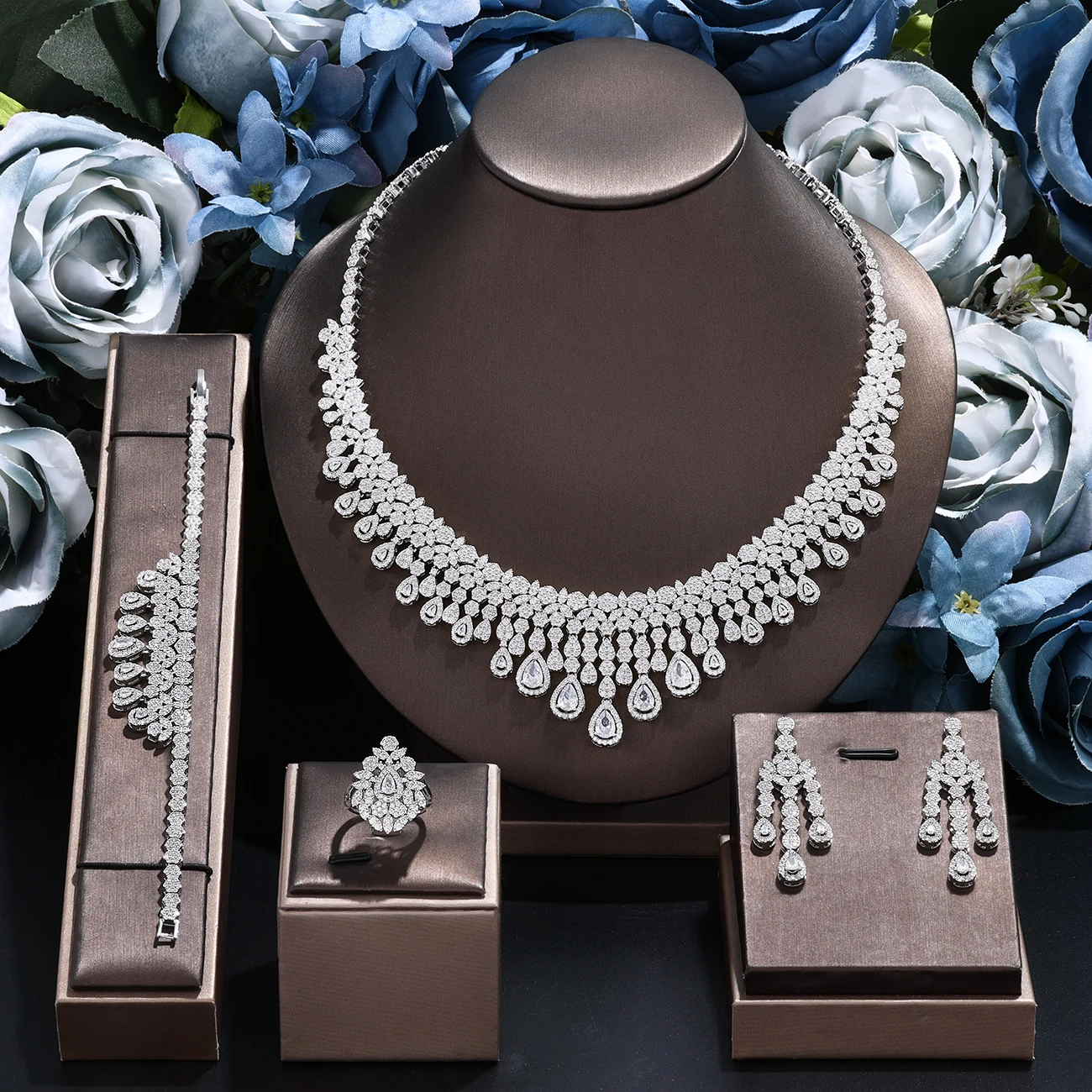 Nigeria 4pcs Bridal Zirconia Jewelry Sets For Women Party, Luxury Dubai Nigeria platinum plating CZ Crystal Wedding Jewelry Sets
Nigeria 4pcs Bridal Zirconia Jewelry Sets For Women Party, Luxury Dubai Nigeria platinum plating CZ Crystal Wedding Jewelry Sets