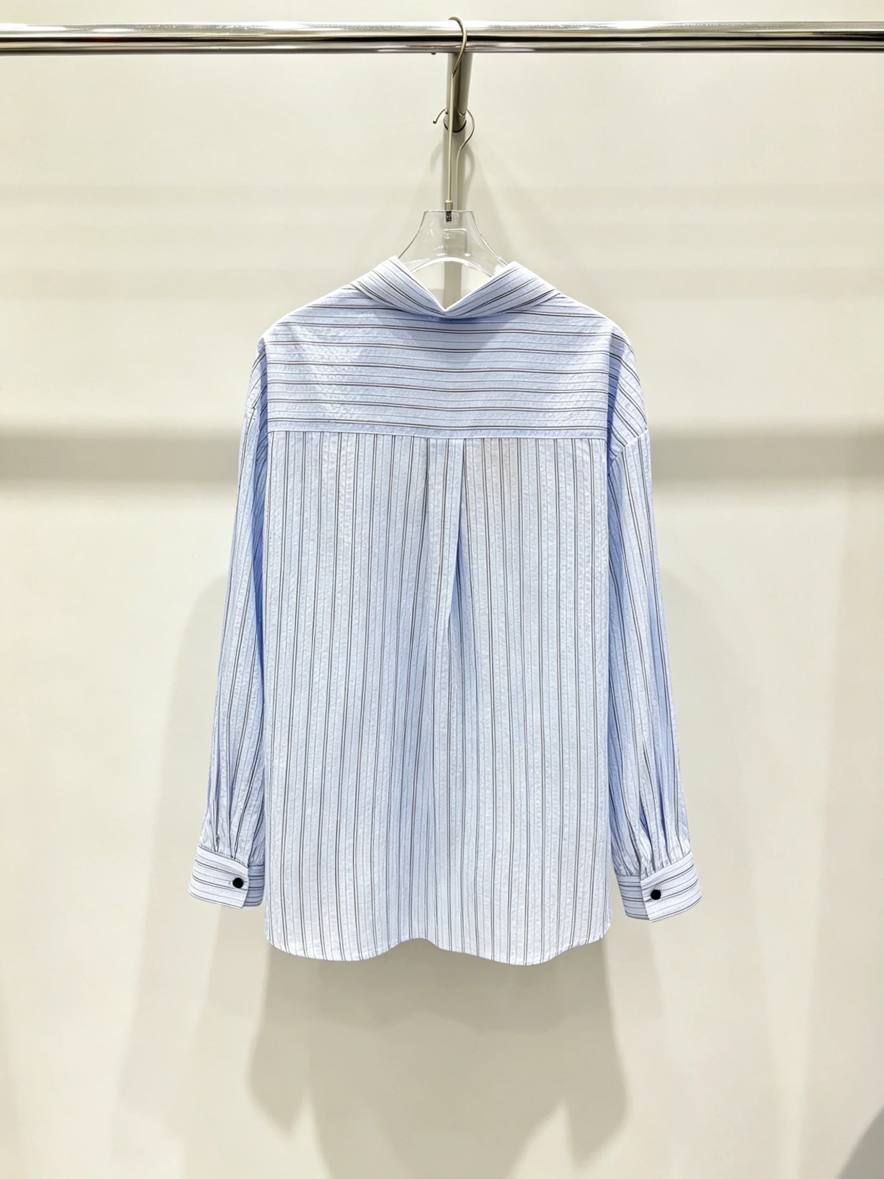2026 New Womens Light Blue Striped Shirt Size M L Loose Fit Long Sleeve Casual Button Up Blouse Code 019
2026 New Womens Light Blue Striped Shirt Size M L Loose Fit Long Sleeve Casual Button Up Blouse Code 019