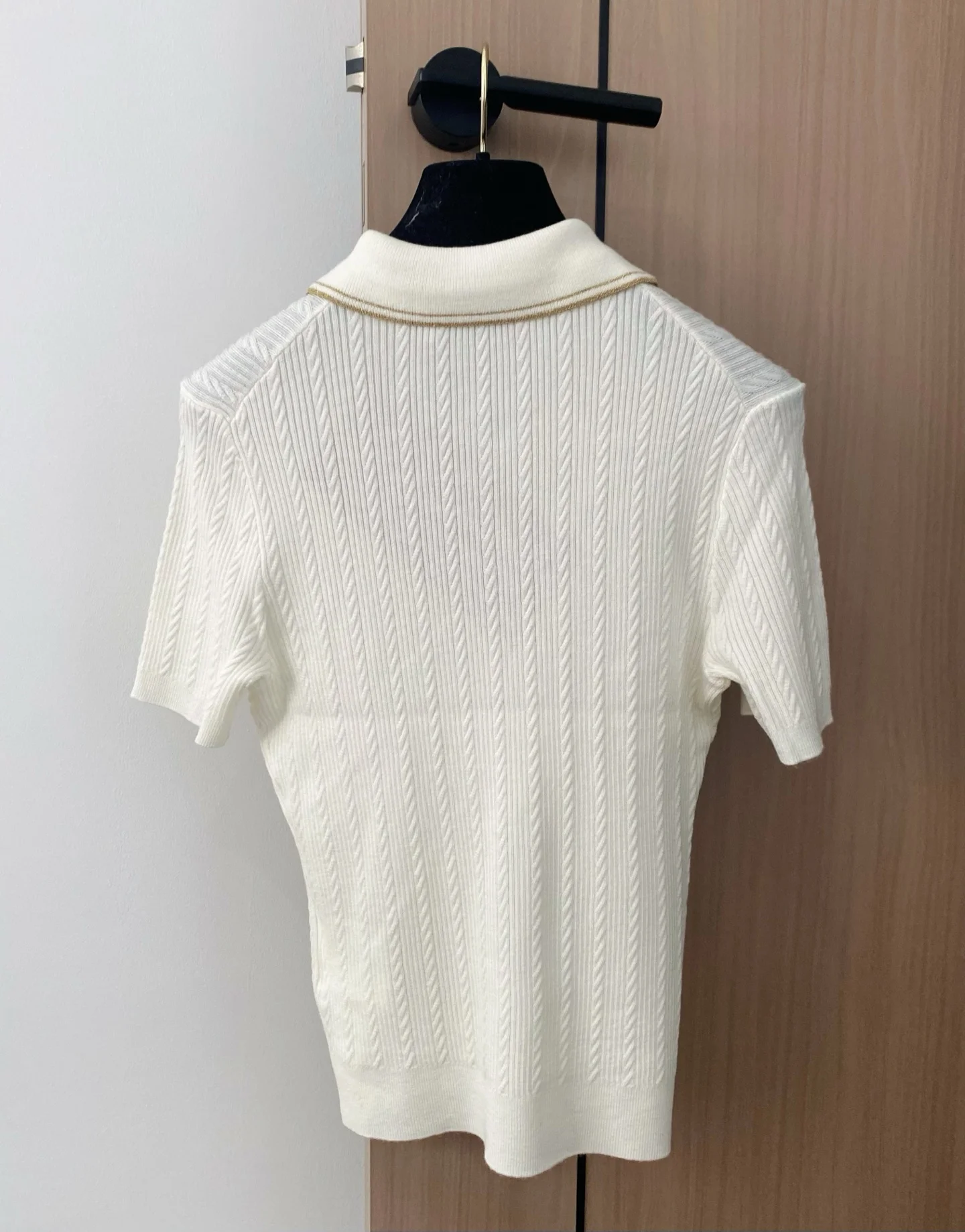 2025 New Sweater Short-sleeved Buttons Pullover Wool Polo Fashionable Versatile Slimming Figure-hugging
2025 New Sweater Short-sleeved Buttons Pullover Wool Polo Fashionable Versatile Slimming Figure-hugging