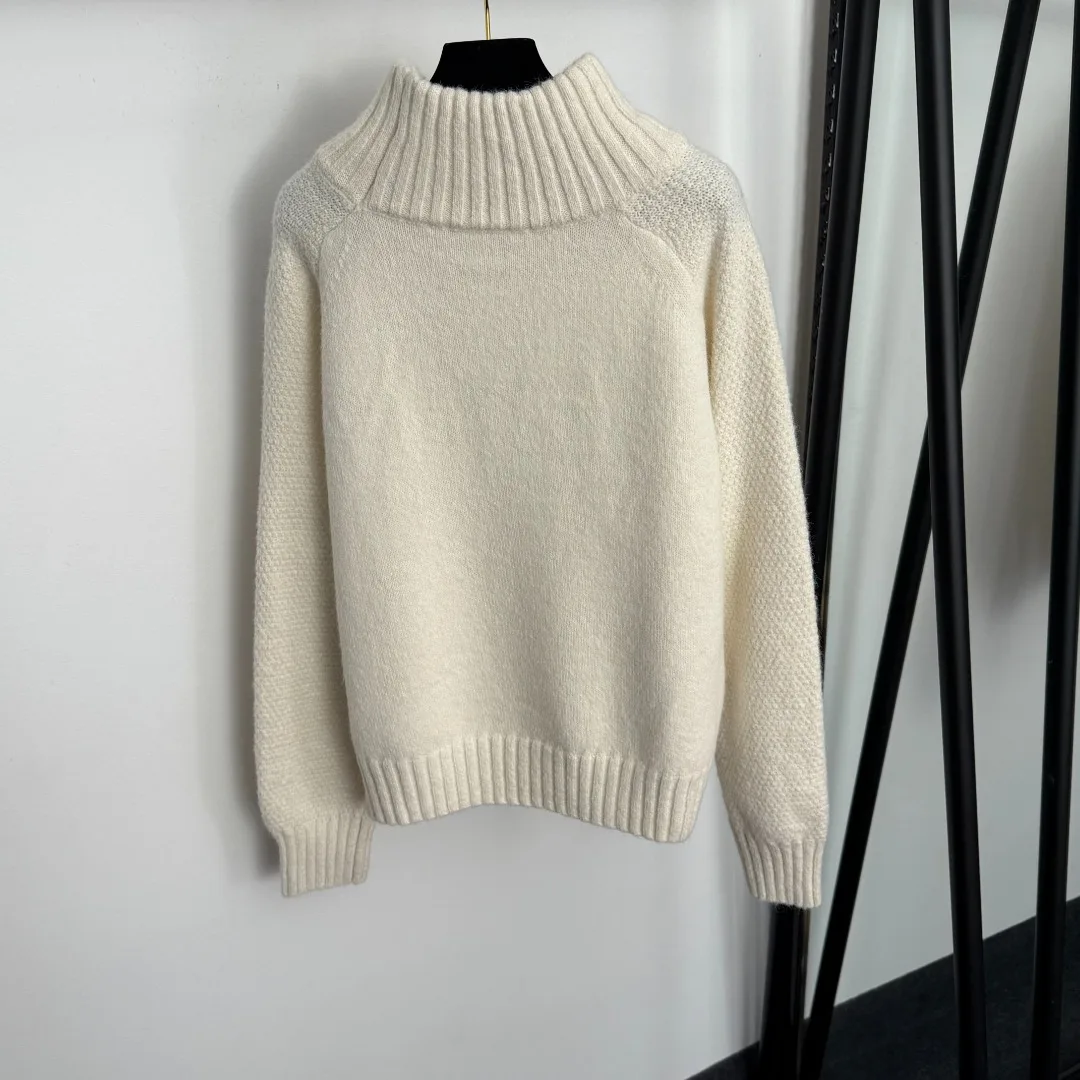 25 Autumn/Winter New Women's New Product Versatile Fashionable Temperament Hoodie High Collar Long Sleeve Sweater
25 Autumn/Winter New Women's New Product Versatile Fashionable Temperament Hoodie High Collar Long Sleeve Sweater