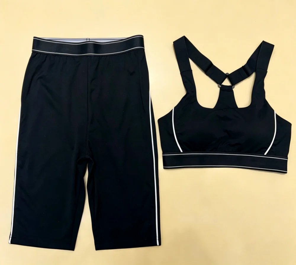 2026 New Style Womens Black Cropped Yoga Wear Sports Suit Size M L Versatile Sports Style Code 031
2026 New Style Womens Black Cropped Yoga Wear Sports Suit Size M L Versatile Sports Style Code 031