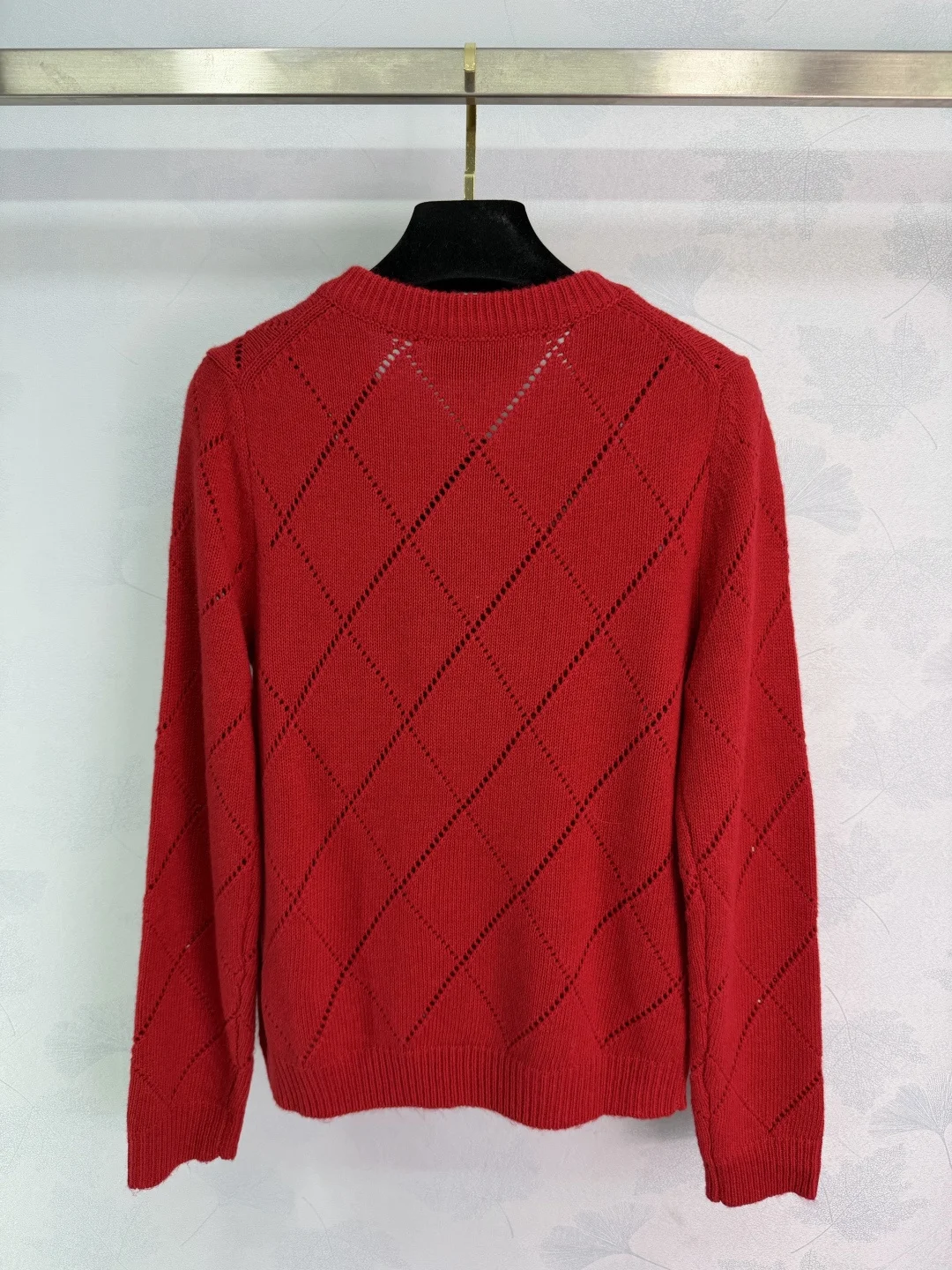 Women's autumn and winter new knitted long sleeved top, classic V-neck simple knitted long sleeved pullover top
Women's autumn and winter new knitted long sleeved top, classic V-neck simple knitted long sleeved pullover top