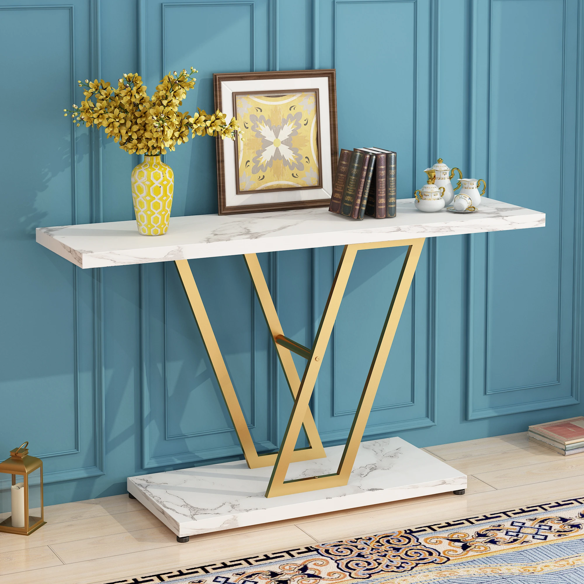 Two-layer frame V-shaped entrance table, white marble surface, golden frame, side table. Entrance table: 107*29*76cm
Two-layer frame V-shaped entrance table, white marble surface, golden frame, side table. Entrance table: 107*29*76cm
