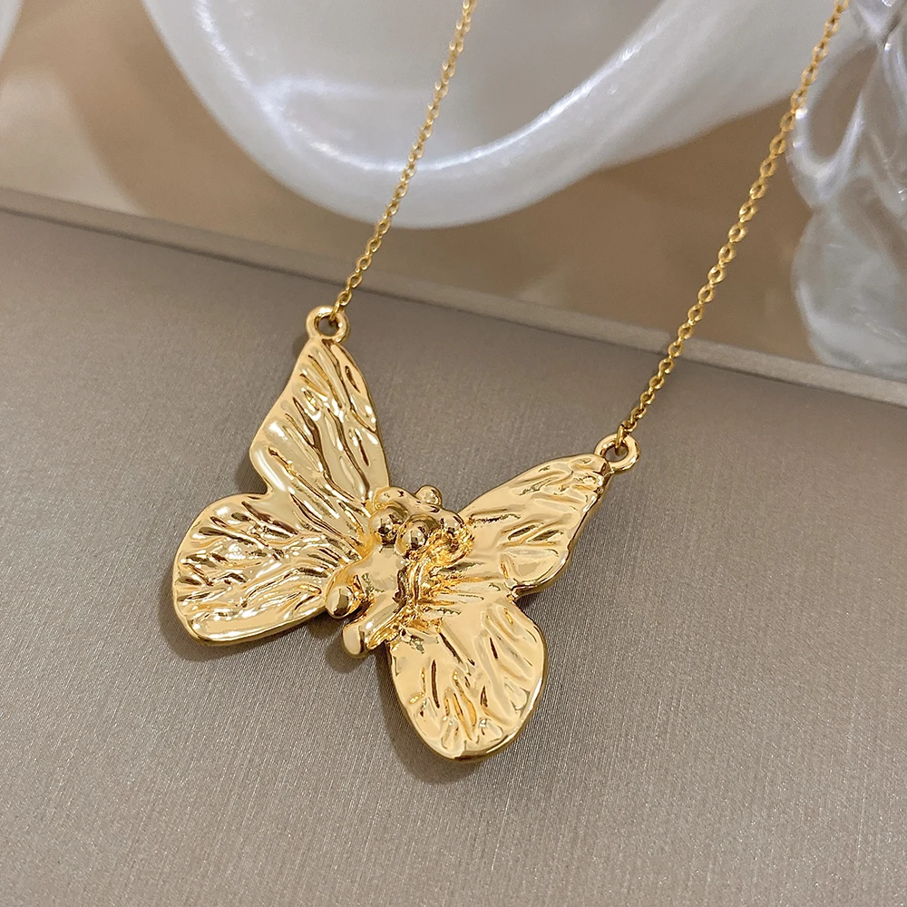 Freetry Stainless Steel Golden Big Butterfly Pendant Necklace for Women Trend Bow Choker Waterproof Neck Jewelry Y2K Accessories
Freetry Stainless Steel Golden Big Butterfly Pendant Necklace for Women Trend Bow Choker Waterproof Neck Jewelry Y2K Accessories