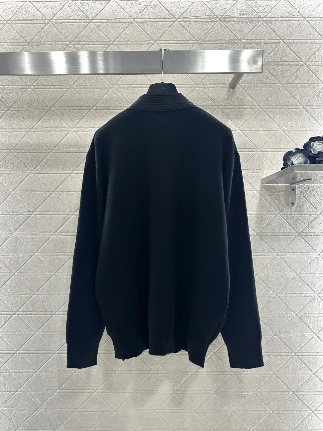 2025 new women clothes wool yarn woven V-neck knitted cardigan cut slim fashion casual V-neck diagonal knitted cardigan
2025 new women clothes wool yarn woven V-neck knitted cardigan cut slim fashion casual V-neck diagonal knitted cardigan