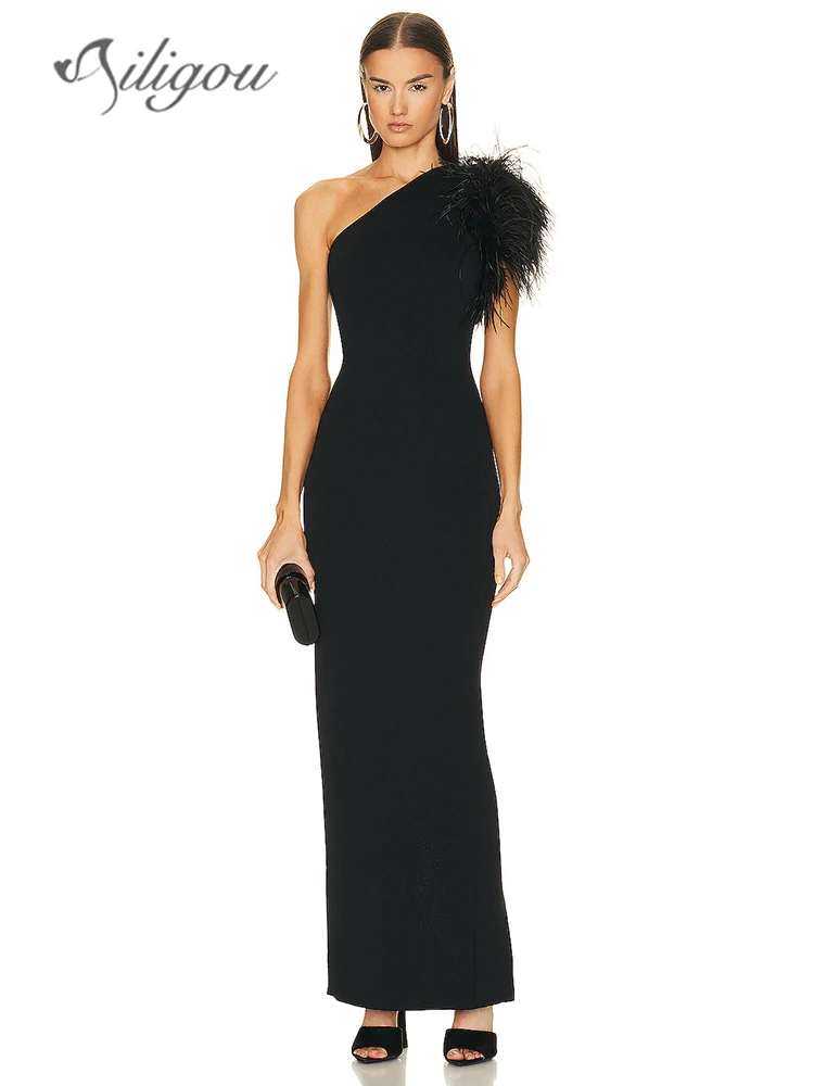 Ailigou 2023 New Women's Feather Sexy One Shoulder Sleeveless Tight Maxi Long Bandage Dress Elegant Celebrity Party Dress
Ailigou 2023 New Women's Feather Sexy One Shoulder Sleeveless Tight Maxi Long Bandage Dress Elegant Celebrity Party Dress