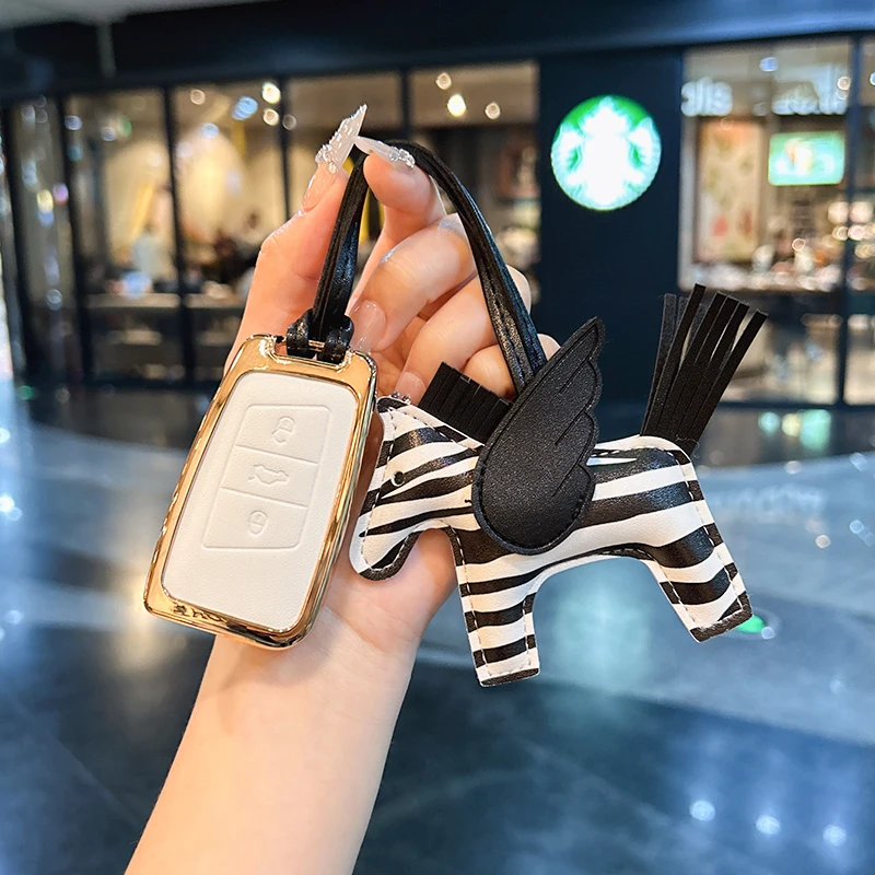 For Volkswagen Keycase Sagitar Lavida Lamando Bora POLO Teramont CC Tiguan T-Roc Taylor Golf Keycover Keyshell Keychain car key
For Volkswagen Keycase Sagitar Lavida Lamando Bora POLO Teramont CC Tiguan T-Roc Taylor Golf Keycover Keyshell Keychain car key