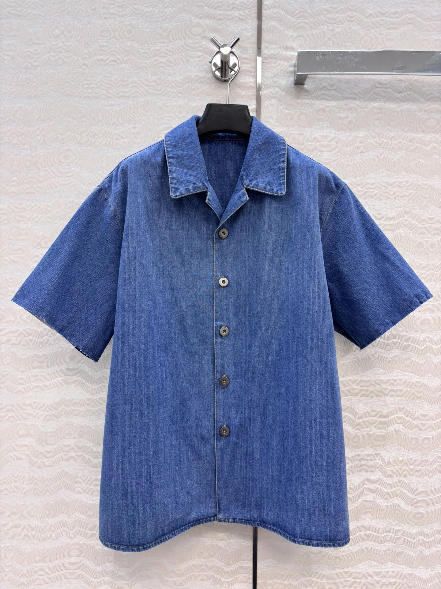 High Quality Spring And Summer Women's Casual Fashion Lapel Buttons Vintage Washed Cotton Denim Shirt JQ132
High Quality Spring And Summer Women's Casual Fashion Lapel Buttons Vintage Washed Cotton Denim Shirt JQ132
