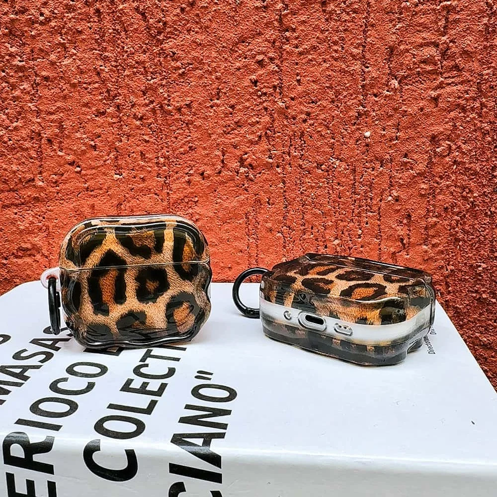 Stylish brown leopard print headphone protective case for AirPods 2 3 4Pro2 3 simple creative popular shockproof protective case
Stylish brown leopard print headphone protective case for AirPods 2 3 4Pro2 3 simple creative popular shockproof protective case