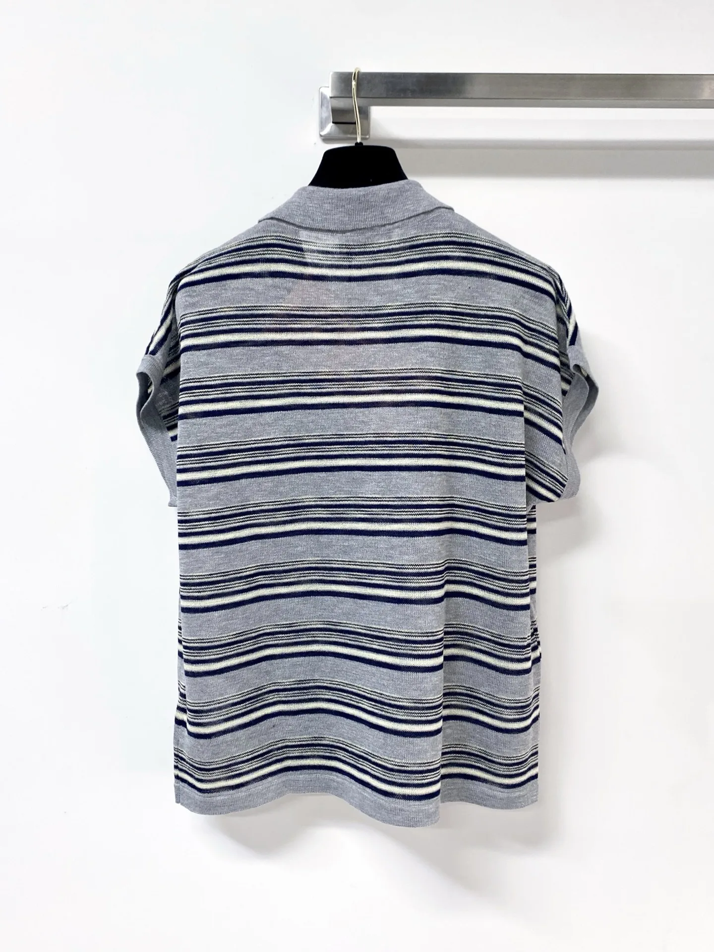 2026 New Fashion Spring Vintage Color Block Slimming O-Neck Striped Half Sleeve for Women High Quality
2026 New Fashion Spring Vintage Color Block Slimming O-Neck Striped Half Sleeve for Women High Quality