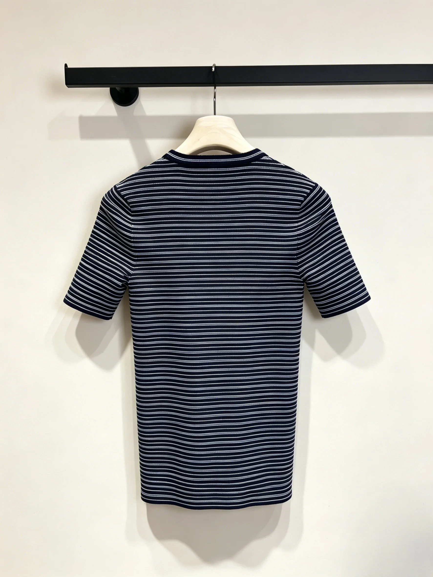 2026 New Ladies Navy Striped Knit Top S-3XL Slim Fit Crew Neck Short Sleeve Basic Tee 047
2026 New Ladies Navy Striped Knit Top S-3XL Slim Fit Crew Neck Short Sleeve Basic Tee 047