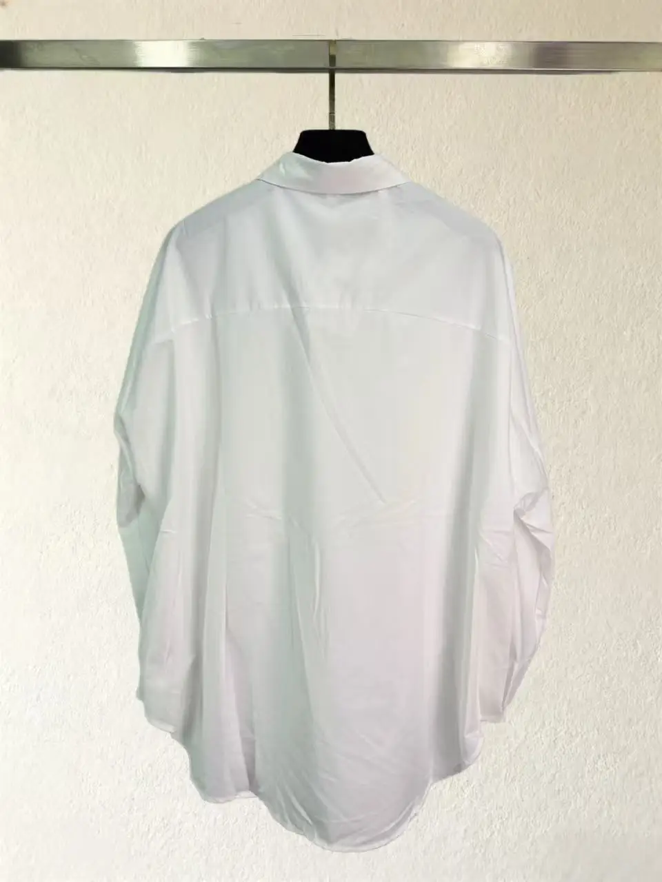 Новая коллекция Весна/Лето 2026: Женская простая модная рубашка с отложным воротником и длинным рукавом
Новая коллекция Весна/Лето 2026: Женская простая модная рубашка с отложным воротником и длинным рукавом