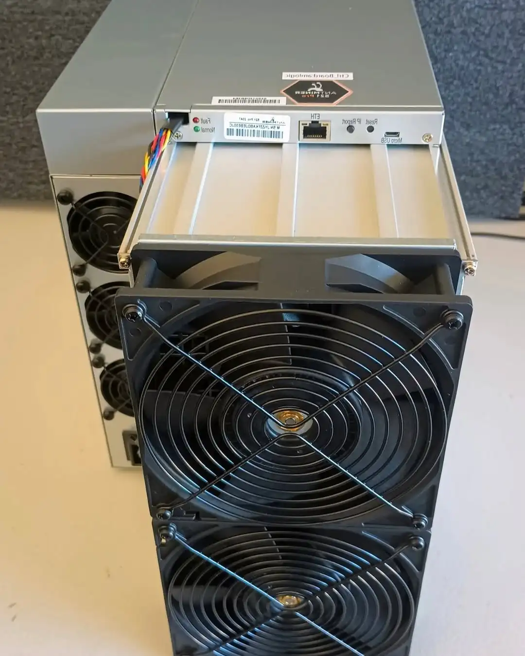 New BITMAIN Antminer S21 Pro 234T 3510W 15J/T BTC Miner SHA256 Algorithm
New BITMAIN Antminer S21 Pro 234T 3510W 15J/T BTC Miner SHA256 Algorithm