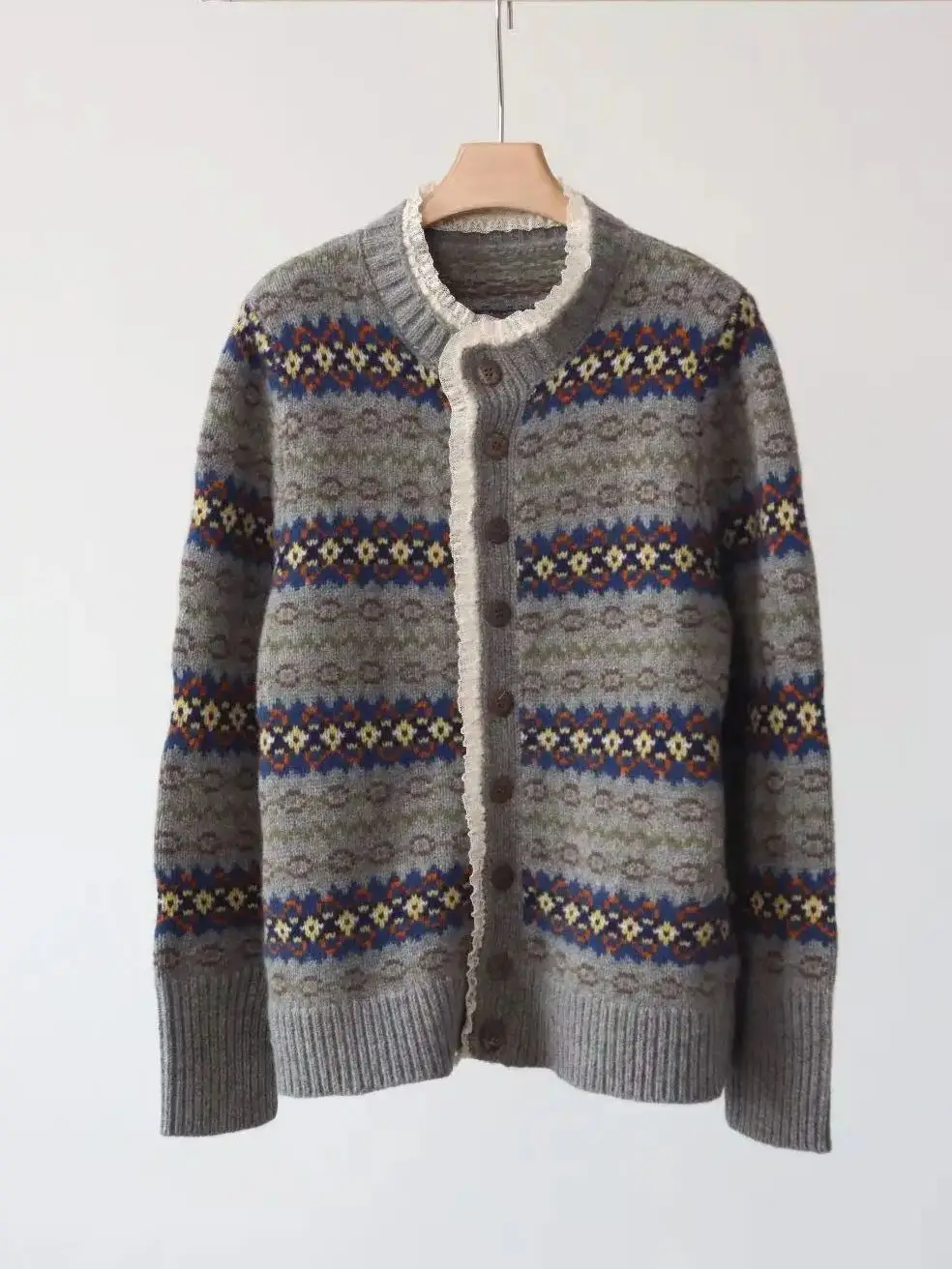 Winter women's vintage style lace collar wool cardigan
Winter women's vintage style lace collar wool cardigan