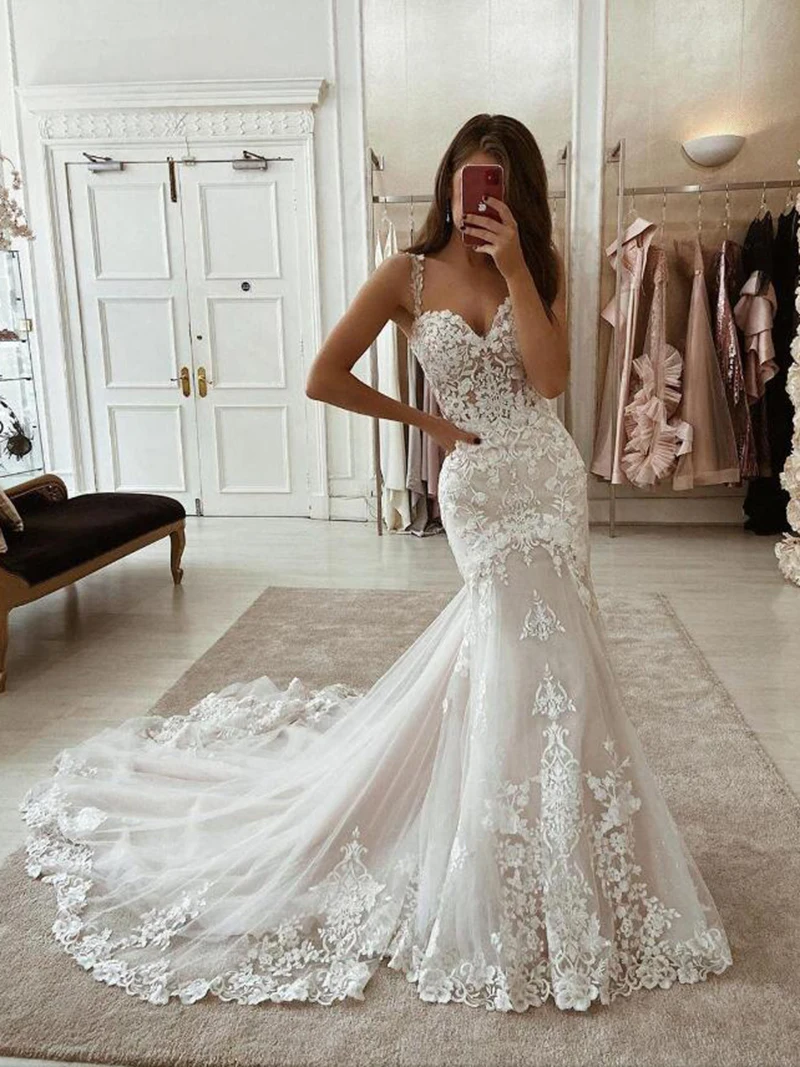 2023 Sexy Sweetheart Spaghetti Straps Vintage Dresses with Court Train Mermaid Wedding Dresses Lace Appliques Tulle Bridal Gowns
2023 Sexy Sweetheart Spaghetti Straps Vintage Dresses with Court Train Mermaid Wedding Dresses Lace Appliques Tulle Bridal Gowns