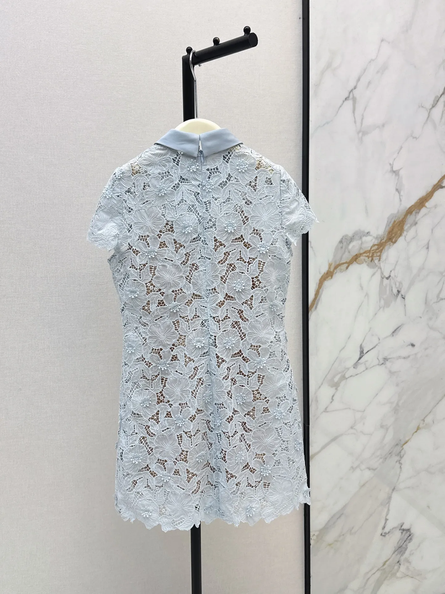 2026 Early Spring Designer Dress Ruffled sleeves with Belt velvet Mid-Length A-line Button Slimming Half-Sleeved
2026 Early Spring Designer Dress Ruffled sleeves with Belt velvet Mid-Length A-line Button Slimming Half-Sleeved