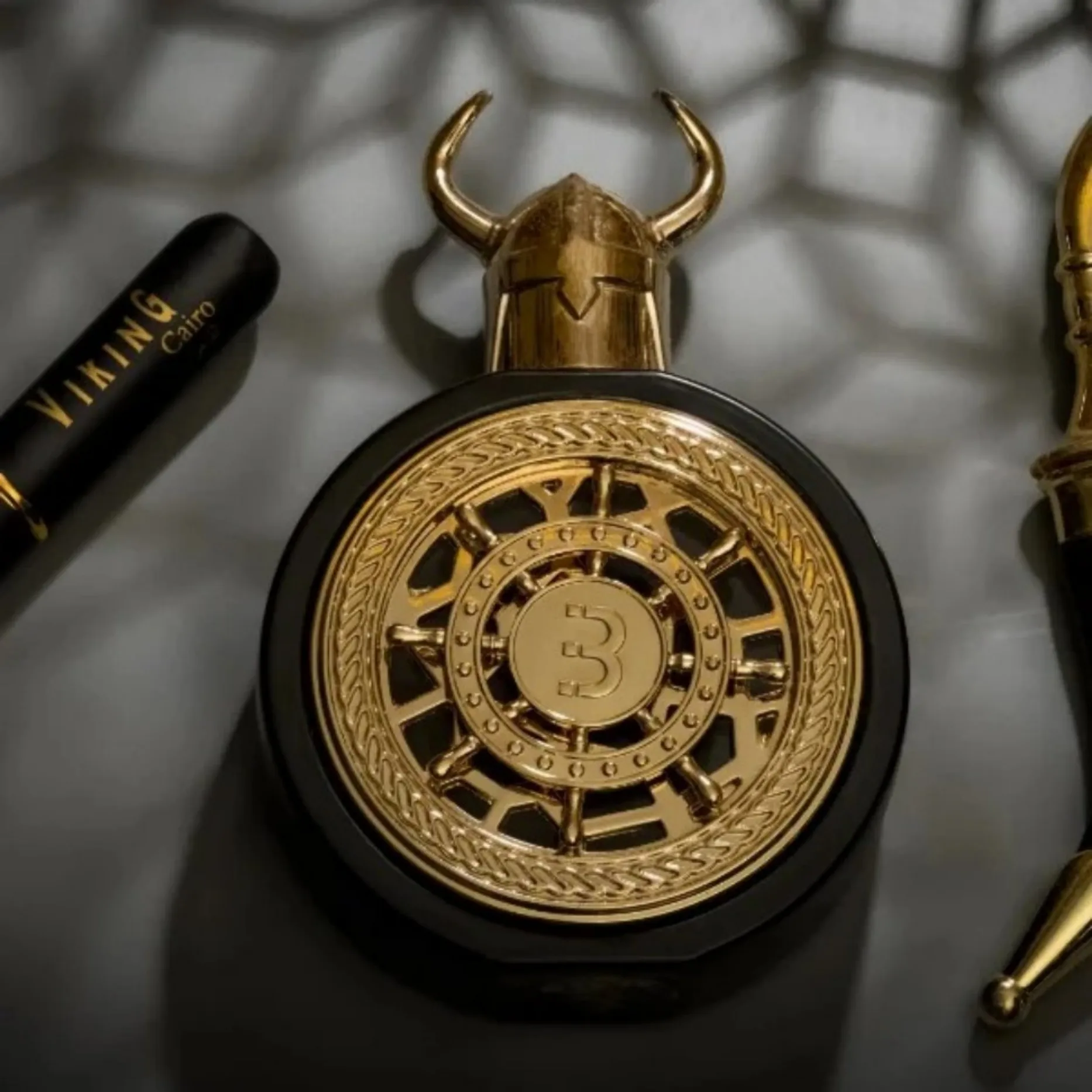 Bharara Viking Cairo Men's Parfum Luxurious Bold Woody Spicy Fragrance with Travel Spray
Bharara Viking Cairo Men's Parfum Luxurious Bold Woody Spicy Fragrance with Travel Spray