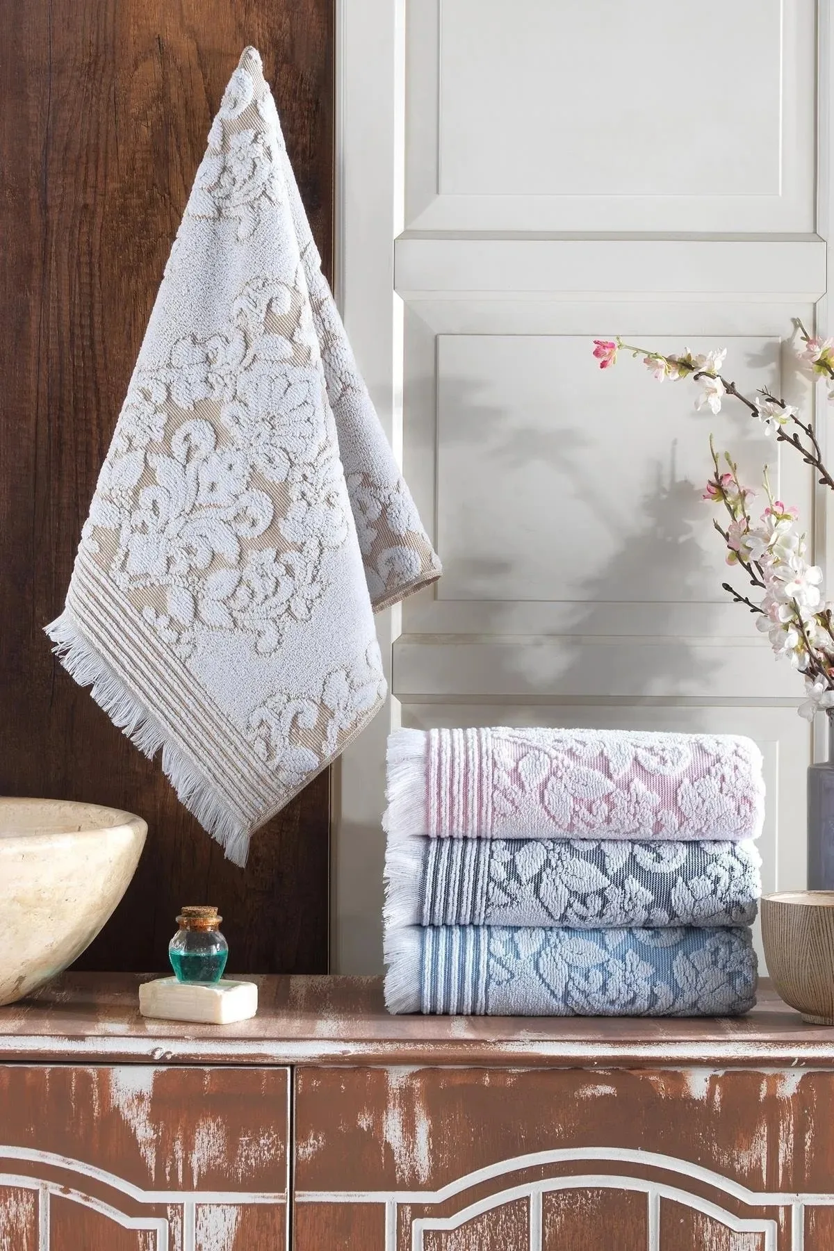 Penta 3 Pcs 50 X90 Cm Hand And Face Towel Set. It Has High Water Absorbency. It is Delicate and Doesn 'T İrritate.
Penta 3 Pcs 50 X90 Cm Hand And Face Towel Set. It Has High Water Absorbency. It is Delicate and Doesn 'T İrritate.