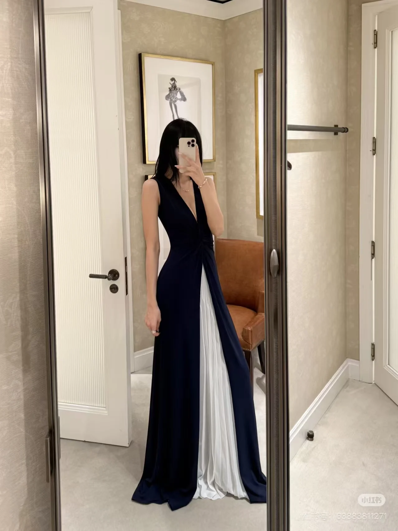Women New Graceful Summer Solid Color Sleeveless V-neck Ruched Formal Party Evening Gown Fake Two-piece Slit Long Full Dress
Women New Graceful Summer Solid Color Sleeveless V-neck Ruched Formal Party Evening Gown Fake Two-piece Slit Long Full Dress
