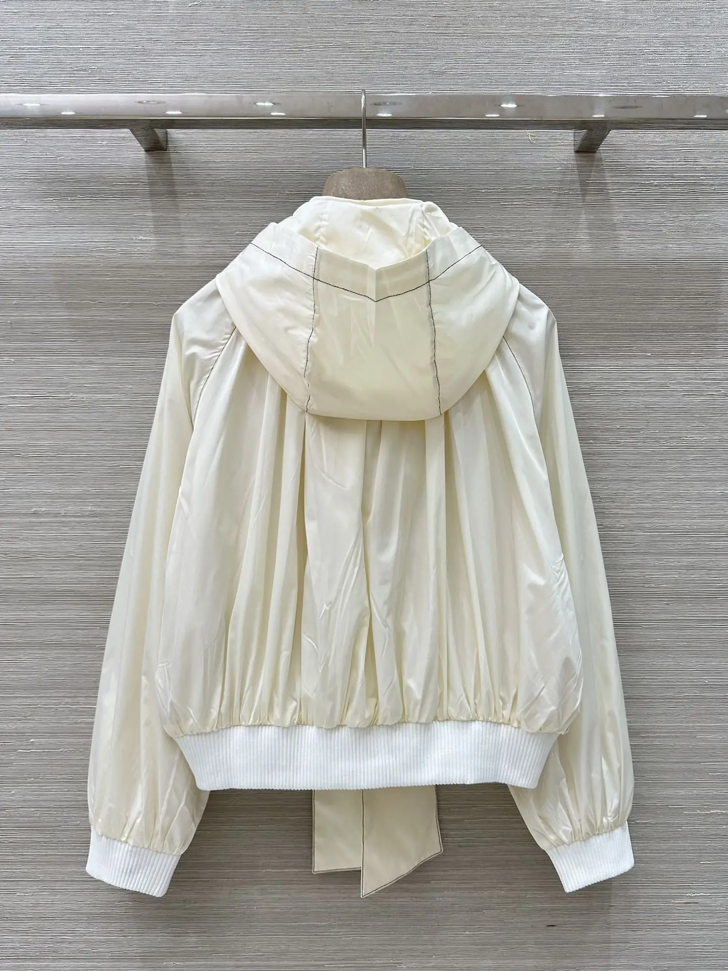 High Quality Spring And Summer Women's Casual Fashion Patchwork Lace-up Zipper Short Hooded Sunscreen Jacket JQ040
High Quality Spring And Summer Women's Casual Fashion Patchwork Lace-up Zipper Short Hooded Sunscreen Jacket JQ040