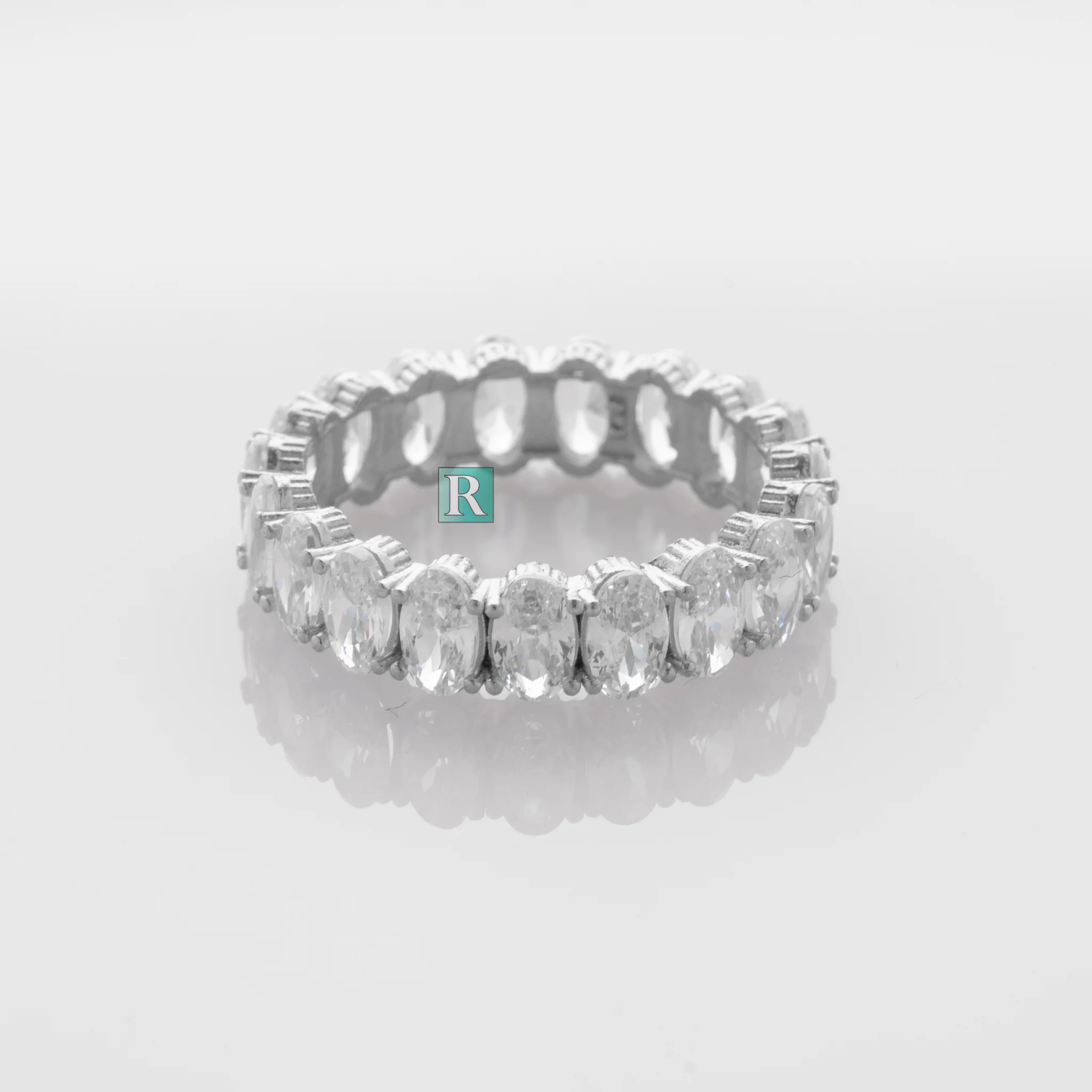Diamond Mounted Full Round Ring 925 Sterling Silver Rhodiumed Luxury Jewelry High Quality for Womens Ring Gift
Diamond Mounted Full Round Ring 925 Sterling Silver Rhodiumed Luxury Jewelry High Quality for Womens Ring Gift