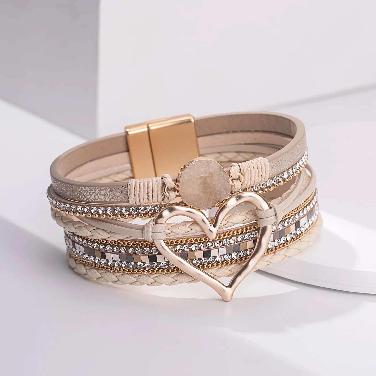 1 шт., многослойный браслет из ПУ кожи с магнитной застежкой
1 шт., многослойный браслет из ПУ кожи с магнитной застежкой