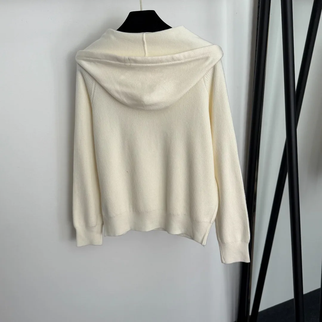 Autumn New Striped Long Sleeve Comfortable Hooded Knitted Sweater with High Waist Straight Trousers
Autumn New Striped Long Sleeve Comfortable Hooded Knitted Sweater with High Waist Straight Trousers