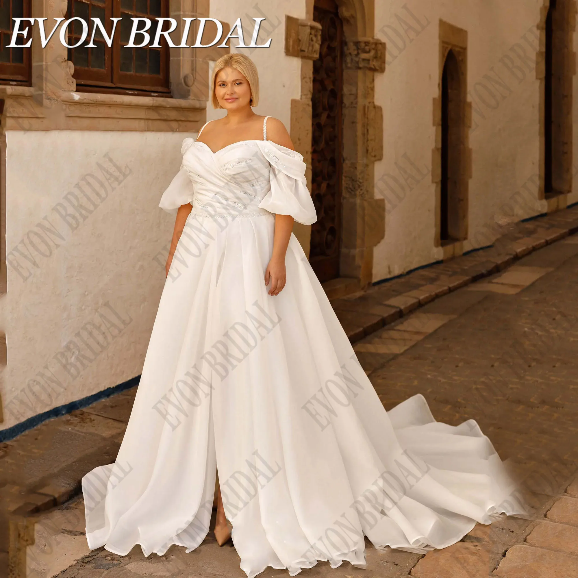 EVON BRIDAL Organza Wedding Dresses For Big Woman Spaghetti Straps A-Line Beading Side Split Bride Gowns V-Neck Sequin Custom
EVON BRIDAL Organza Wedding Dresses For Big Woman Spaghetti Straps A-Line Beading Side Split Bride Gowns V-Neck Sequin Custom