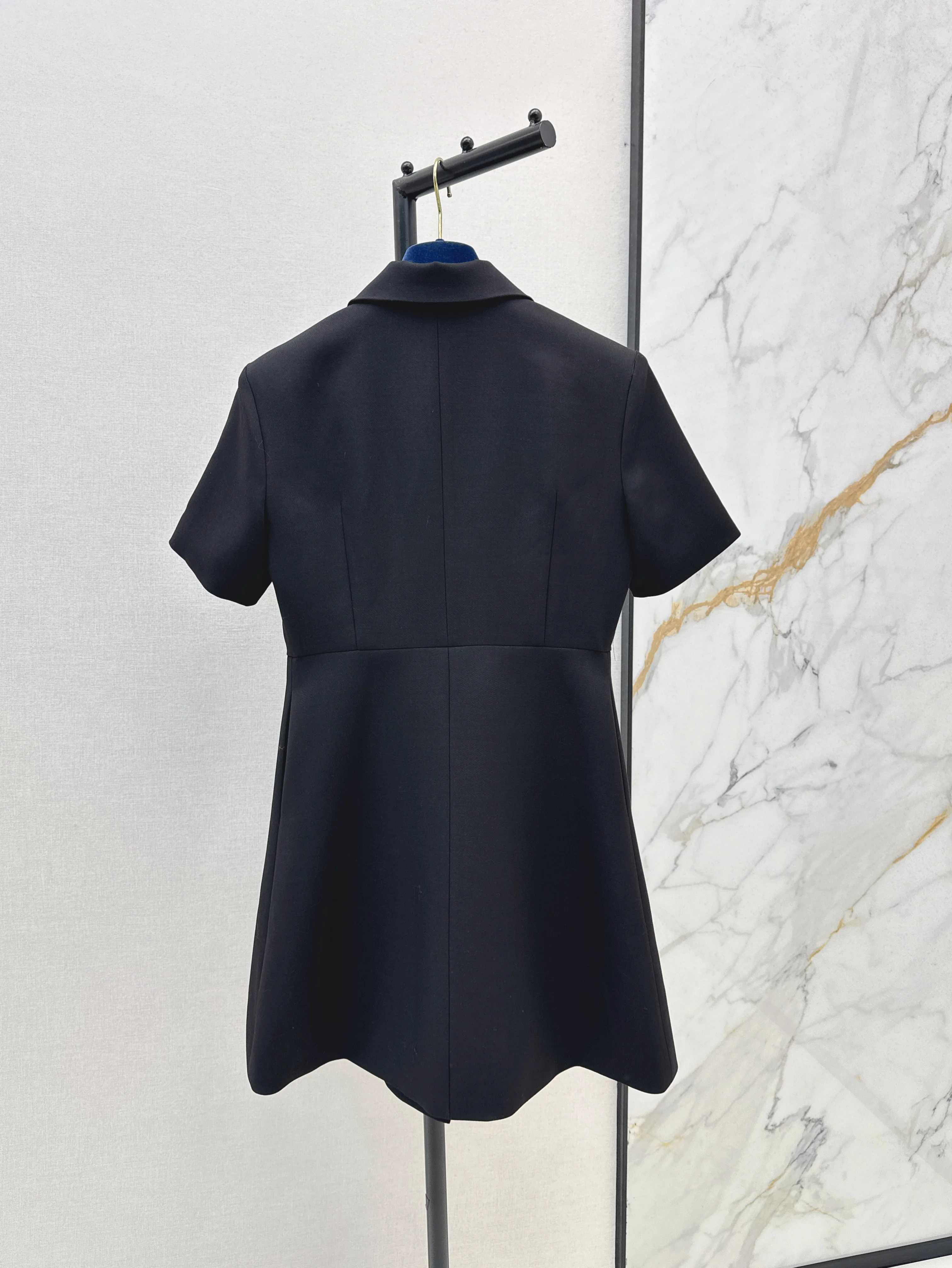 2025 New Dress Short-sleeved Lapel Buttons Polyester Fashionable Versatile Slimming Figure-hugging Spring Summer
2025 New Dress Short-sleeved Lapel Buttons Polyester Fashionable Versatile Slimming Figure-hugging Spring Summer