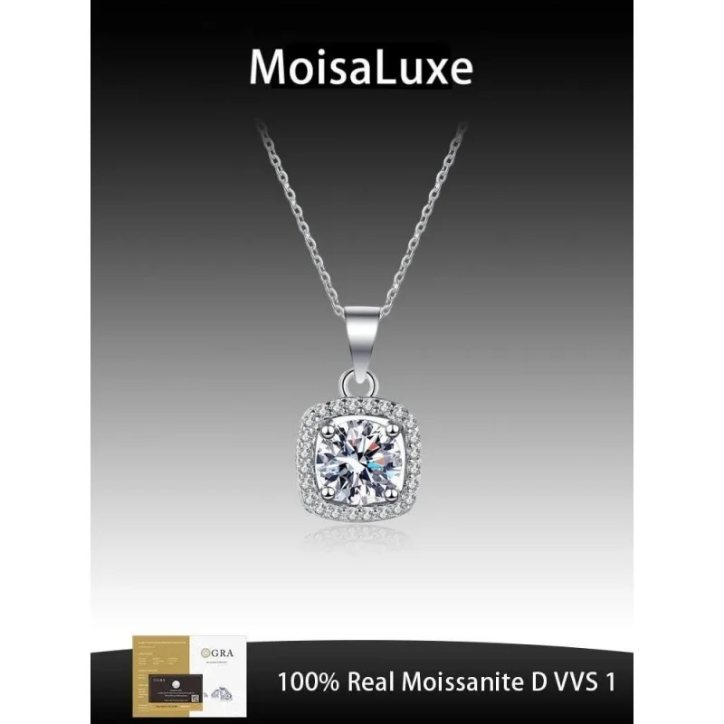MoisaLuxe Official Store Moissanite Plata Sterling 925 Silver Square Micro-set Hemming Moissanite Pendant Necklace Jewelry Gift
MoisaLuxe Official Store Moissanite Plata Sterling 925 Silver Square Micro-set Hemming Moissanite Pendant Necklace Jewelry Gift