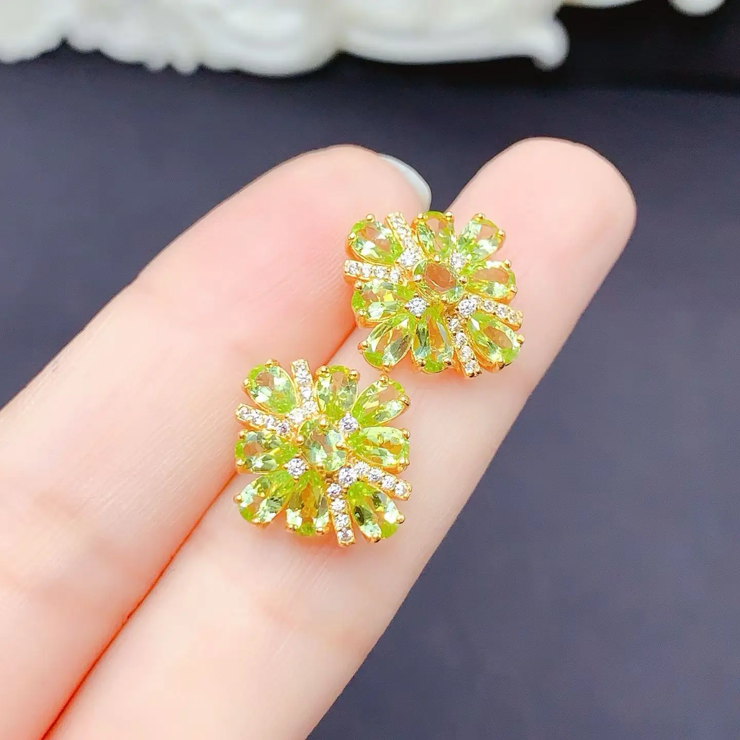 KJJEAXCMY Boutique Jewelry 925 Pure Silver Inlaid with Natural Impurities Free Olivine Earrings for Women as a Gift for Girlfrie
KJJEAXCMY Boutique Jewelry 925 Pure Silver Inlaid with Natural Impurities Free Olivine Earrings for Women as a Gift for Girlfrie