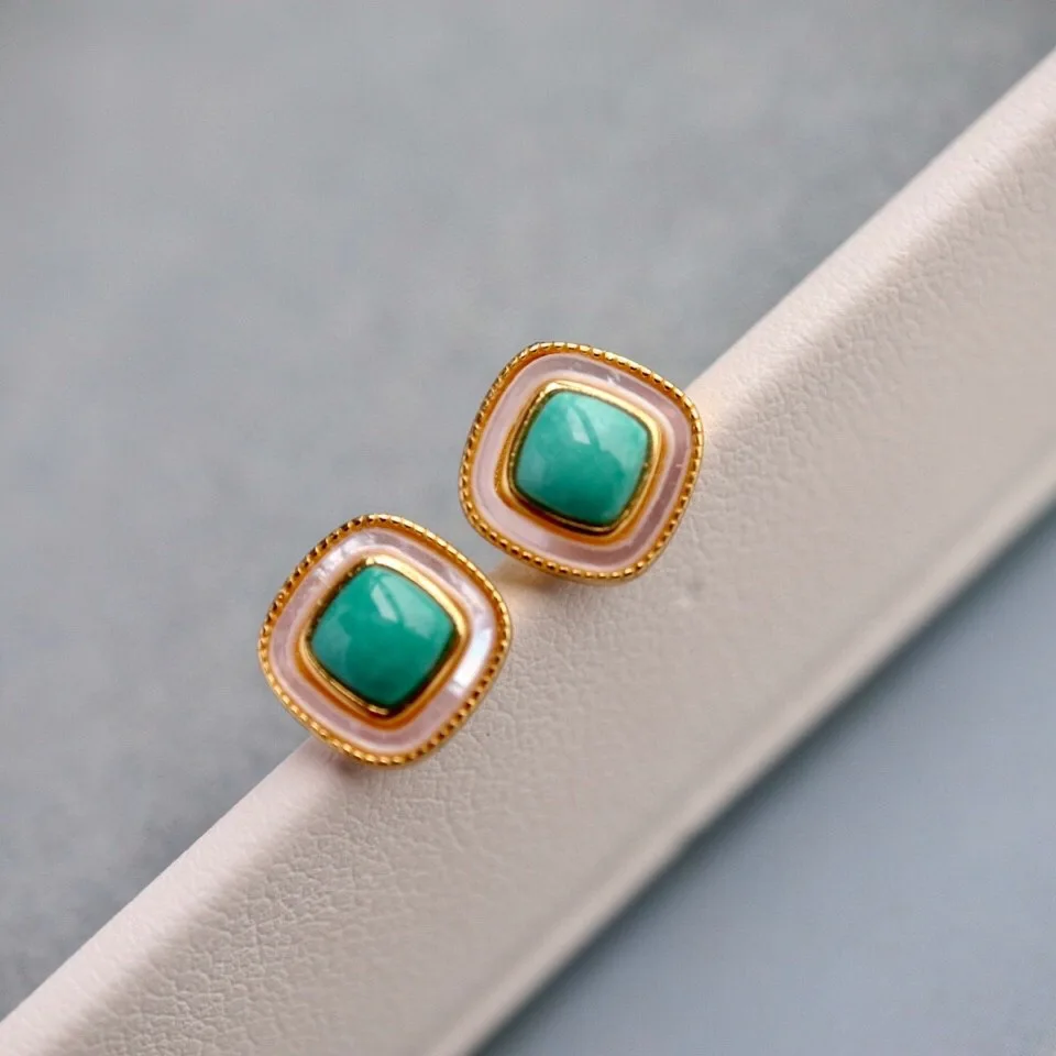 Natural Hubei Turquoise White Shell Square Earrings Women 925 Sterling Silver Fine Jewelry Gemstone Stud Earrings Birthday Gift
Natural Hubei Turquoise White Shell Square Earrings Women 925 Sterling Silver Fine Jewelry Gemstone Stud Earrings Birthday Gift