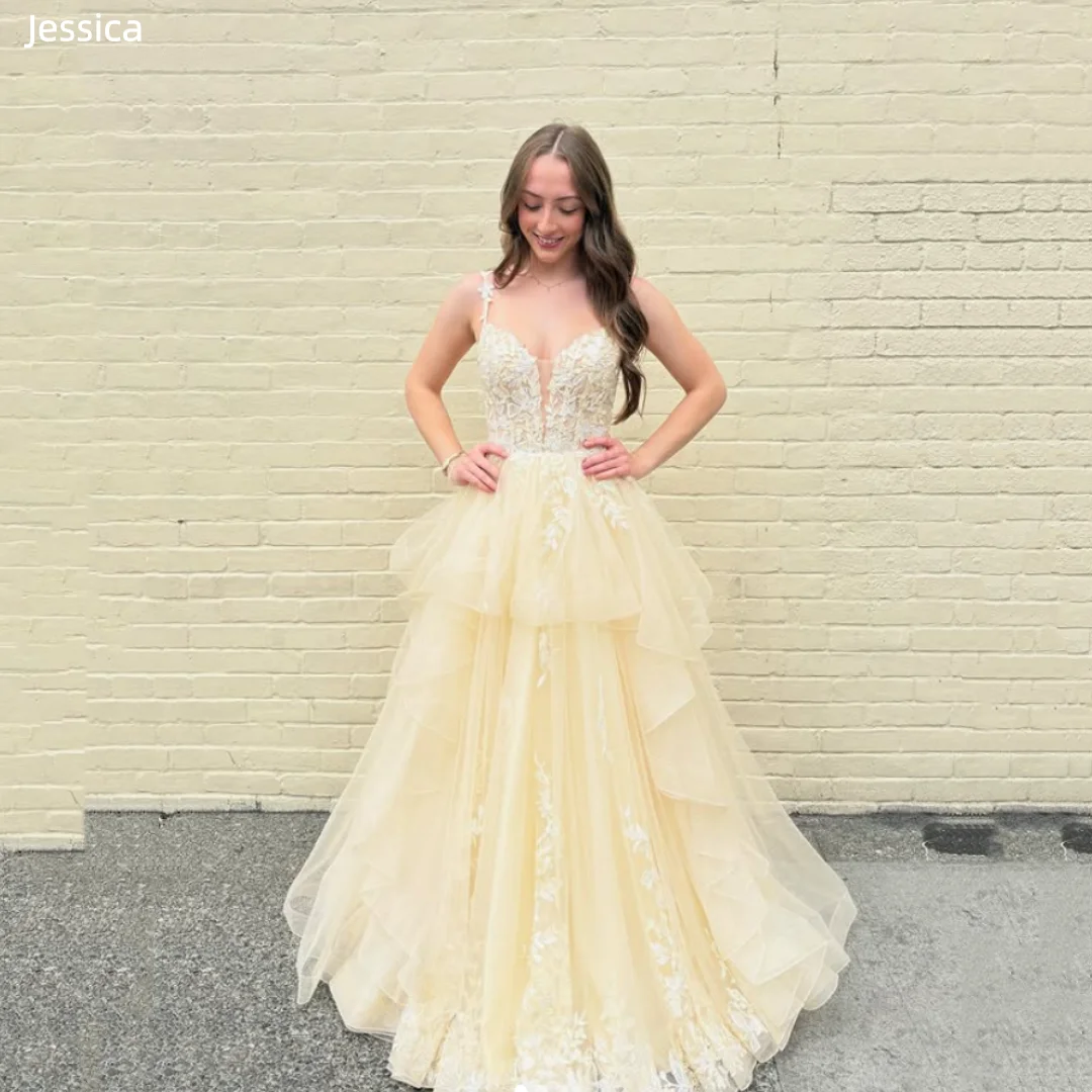 Светло-желтые вечерние платья Jessica Пышные многослойные тюлевые платья для выпускного вечера Платье трапециевидной формы с тонкими бретелями Бальные платья
Светло-желтые вечерние платья Jessica Пышные многослойные тюлевые платья для выпускного вечера Платье трапециевидной формы с тонкими бретелями Бальные платья