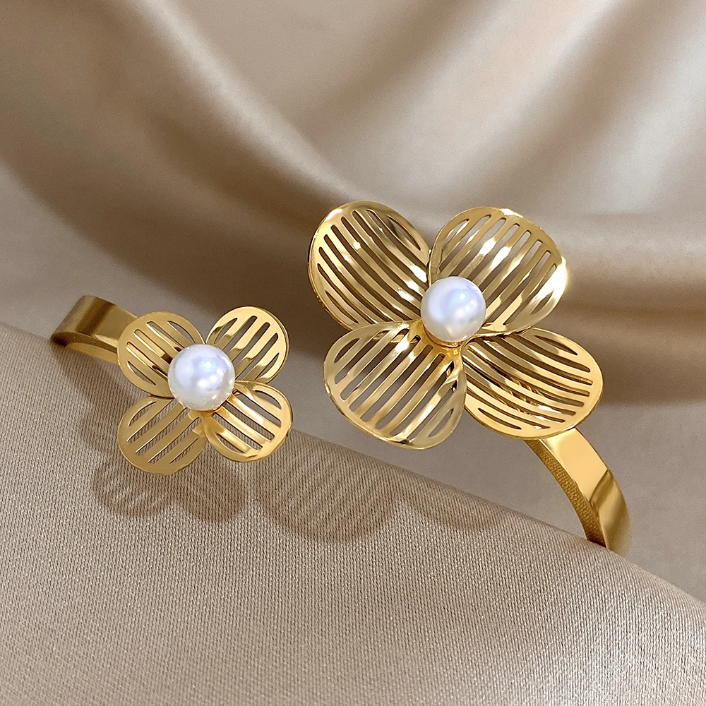 Elegant Stainless Steel Hollow Out Flower Opening Bangles for Women Smooth Golden Metal Cuff Bracelet Waterproof Party Jewelry
Elegant Stainless Steel Hollow Out Flower Opening Bangles for Women Smooth Golden Metal Cuff Bracelet Waterproof Party Jewelry