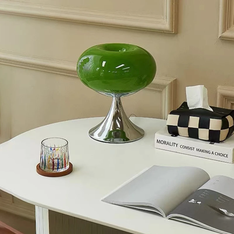 Bauhaus Cream Wind Table Lamp Designer Art Creative Bedroom Bedside Lamp Apple Vintage Glass Atmosphere table light
Bauhaus Cream Wind Table Lamp Designer Art Creative Bedroom Bedside Lamp Apple Vintage Glass Atmosphere table light