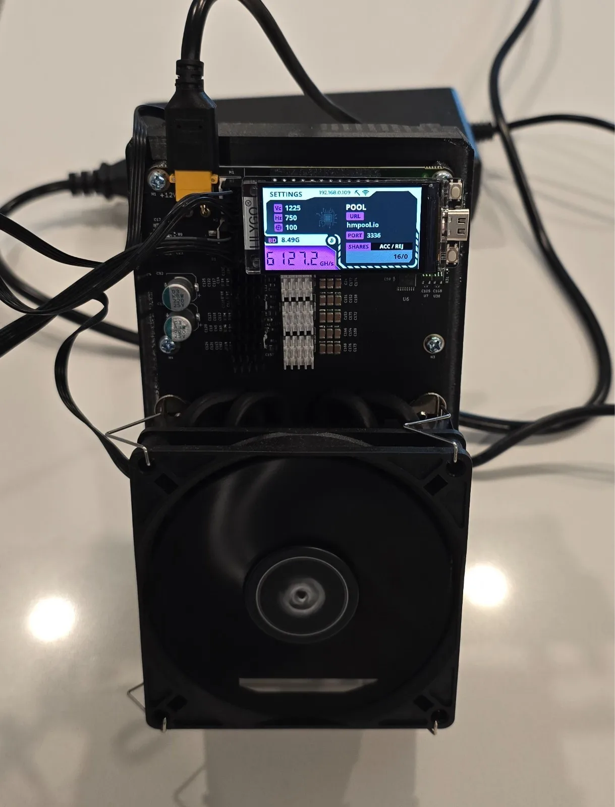 AS BUY 2 GET 1 FREE Used NerdQaxe++ Rev 6.1 6TH/s SHA-256 WIFI Bitcoin BTC ETH Solo Miner 100W
AS BUY 2 GET 1 FREE Used NerdQaxe++ Rev 6.1 6TH/s SHA-256 WIFI Bitcoin BTC ETH Solo Miner 100W