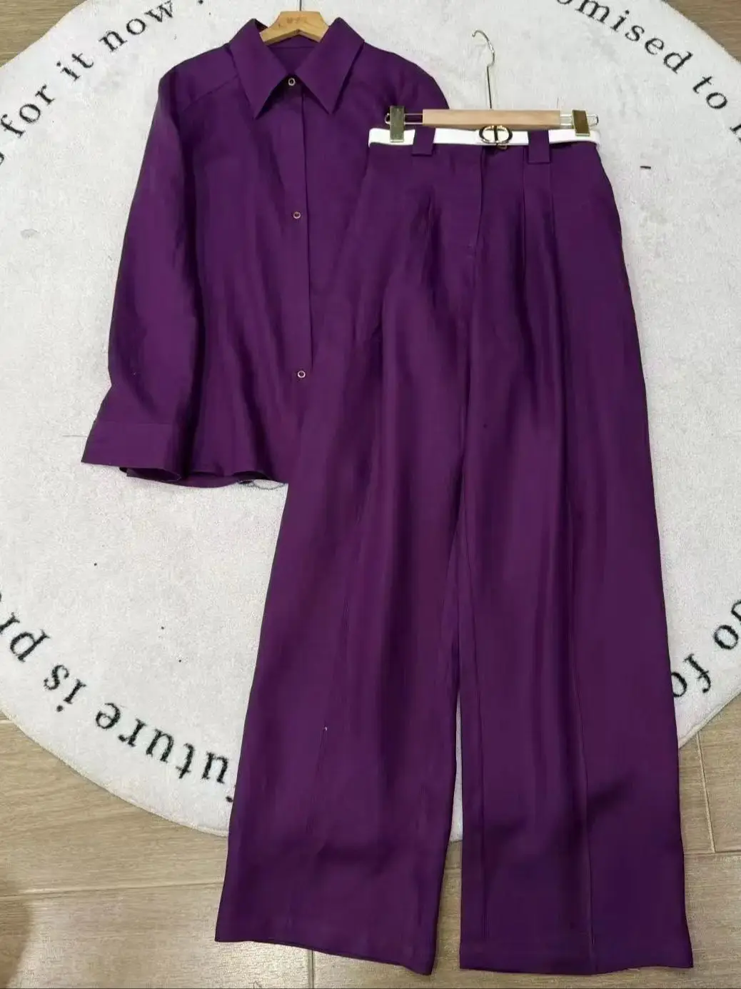 Versatile casual high-quality linen two-piece set with belt
Versatile casual high-quality linen two-piece set with belt