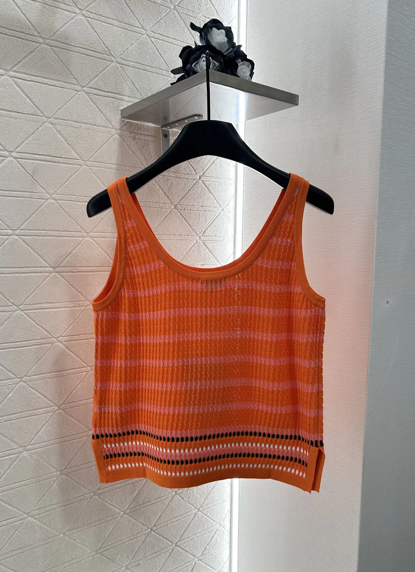 2025 New Vest Sleeveless O-neck Striped Sweater Fashionable Versatile Slimming Figure-hugging Spring Summer
2025 New Vest Sleeveless O-neck Striped Sweater Fashionable Versatile Slimming Figure-hugging Spring Summer