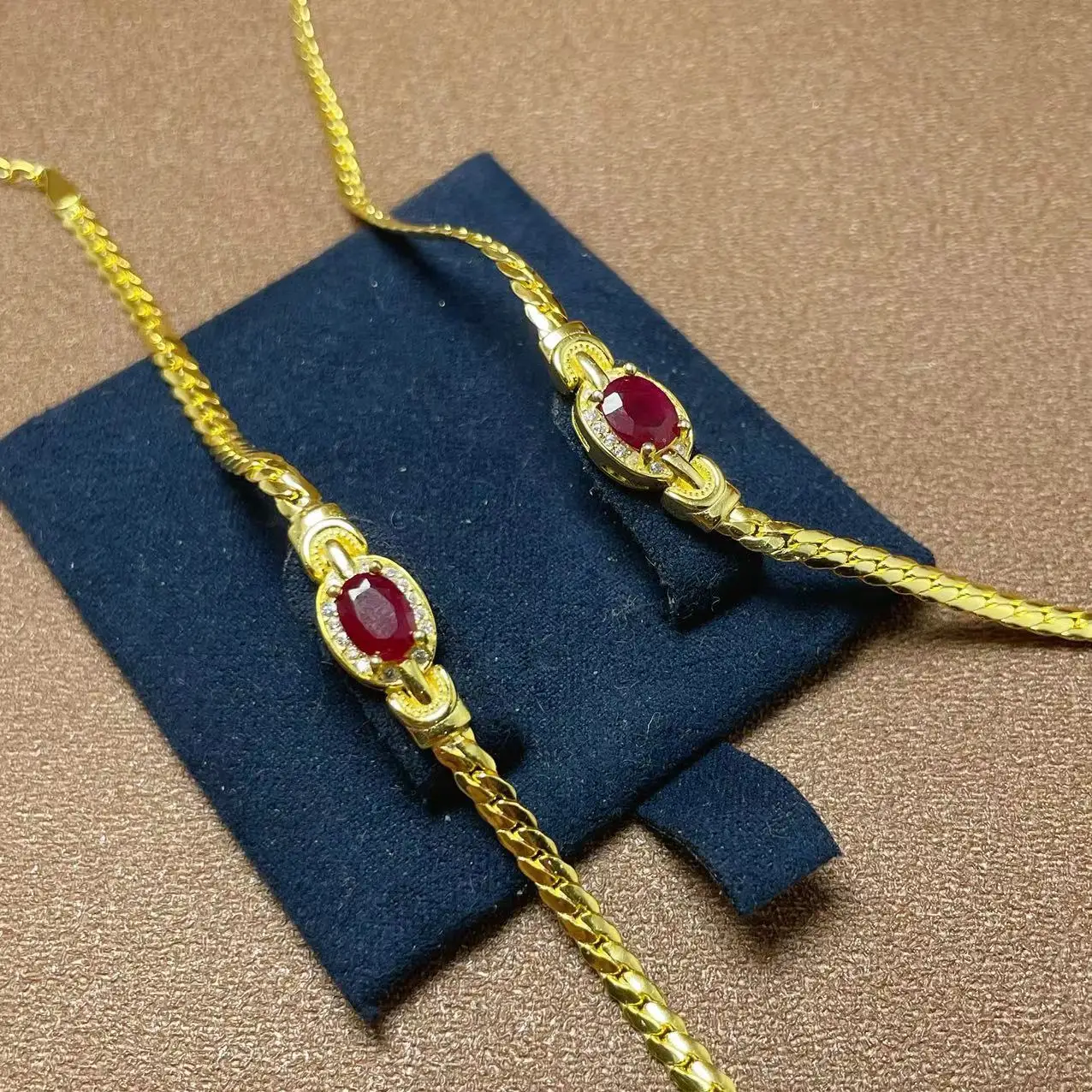 KJJEAXCMY Boutique Jewelry Women's Bracelet+Necklace Set 925 Pure Silver Natural Ruby Wedding Party Birthday Gift New Year
KJJEAXCMY Boutique Jewelry Women's Bracelet+Necklace Set 925 Pure Silver Natural Ruby Wedding Party Birthday Gift New Year