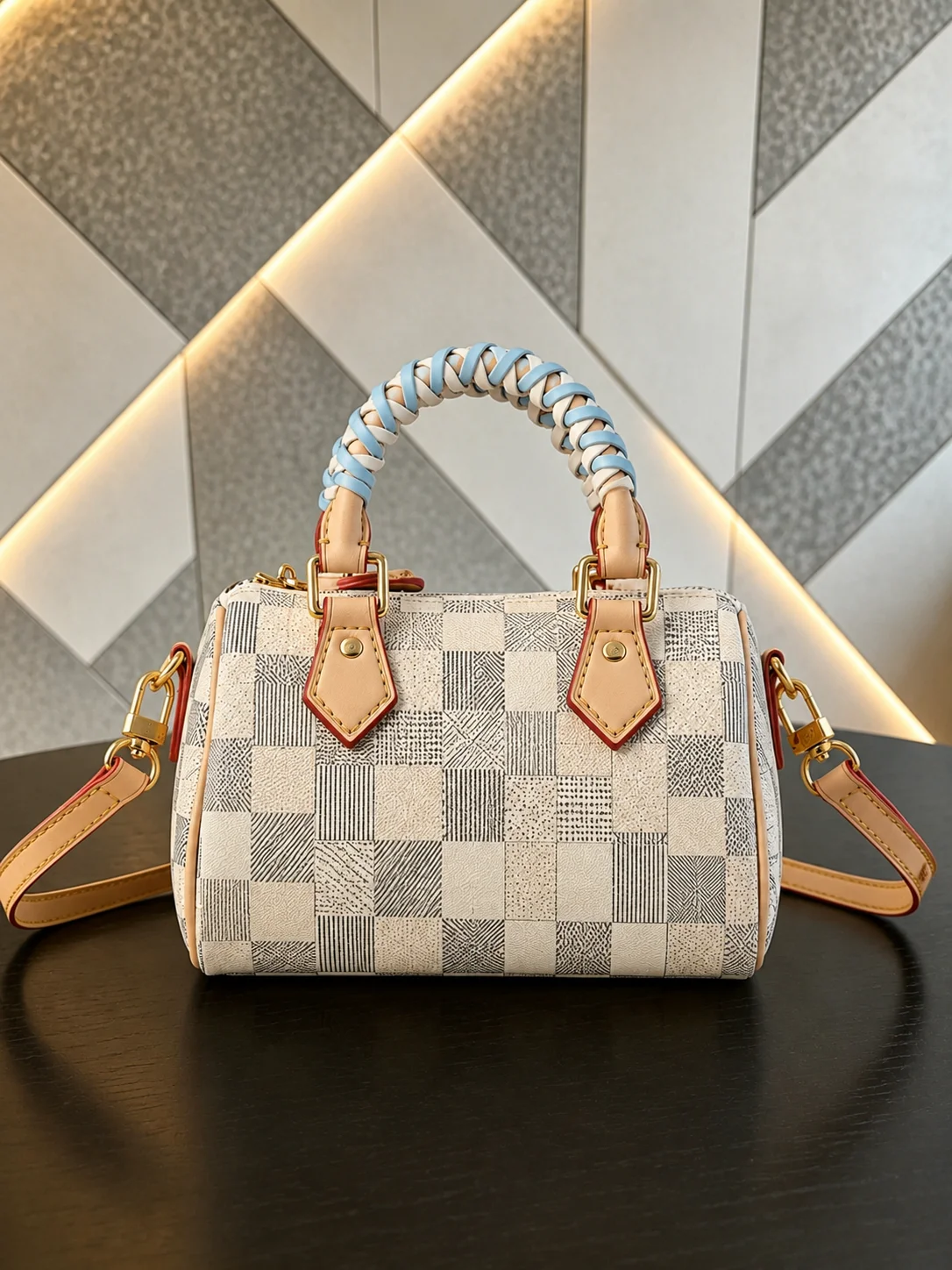 2026 Women Small Barrel Bag Plaid Print Top Handle Shoulder Crossbody Purse Elegant Woven Grip No Box Size:16x10x7.5 cm
2026 Women Small Barrel Bag Plaid Print Top Handle Shoulder Crossbody Purse Elegant Woven Grip No Box Size:16x10x7.5 cm