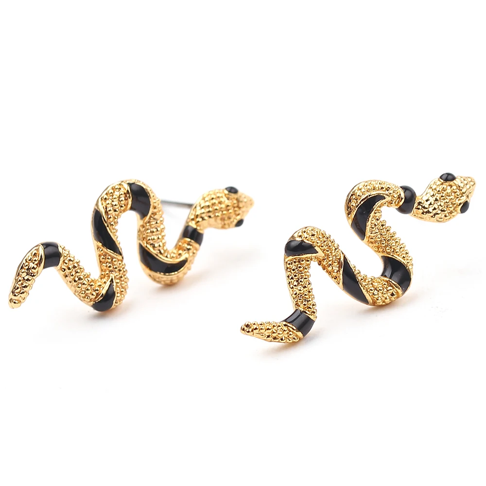 Bend Snake Shape Earrings Hip Hop Retro Jewelry Personalized Creativity Accessory for Women And Men Daily Dressing
Bend Snake Shape Earrings Hip Hop Retro Jewelry Personalized Creativity Accessory for Women And Men Daily Dressing
