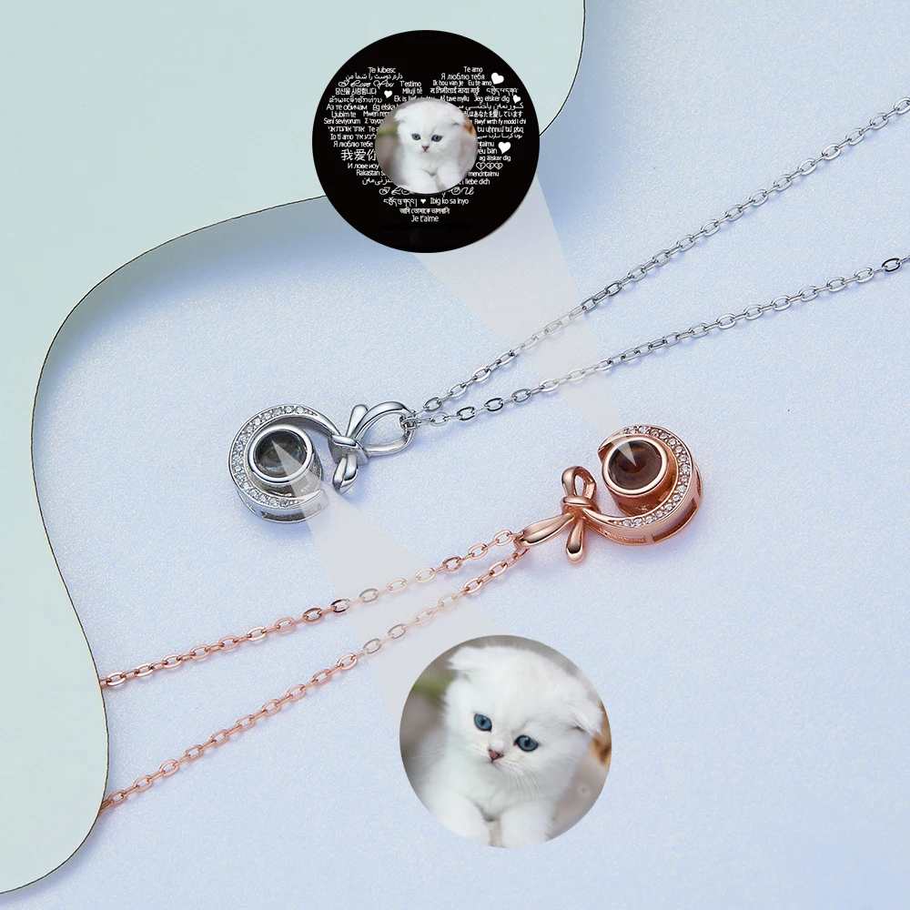 925 Silver Personalized Moon Bowknot Photo Projection Necklace Custom Picture Pendants Rose Gold Chain for Women Gift To Lovers
925 Silver Personalized Moon Bowknot Photo Projection Necklace Custom Picture Pendants Rose Gold Chain for Women Gift To Lovers